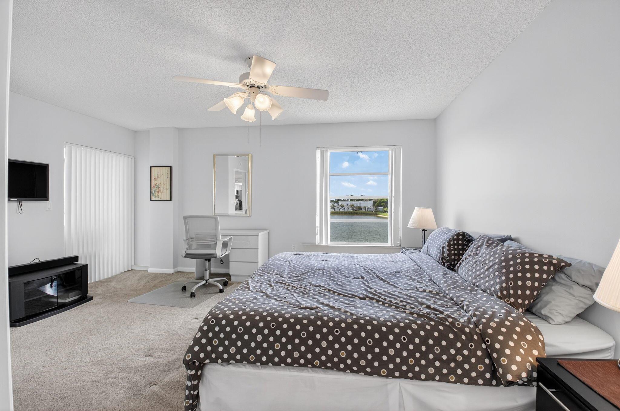 6112 Huntwick Terrace 404