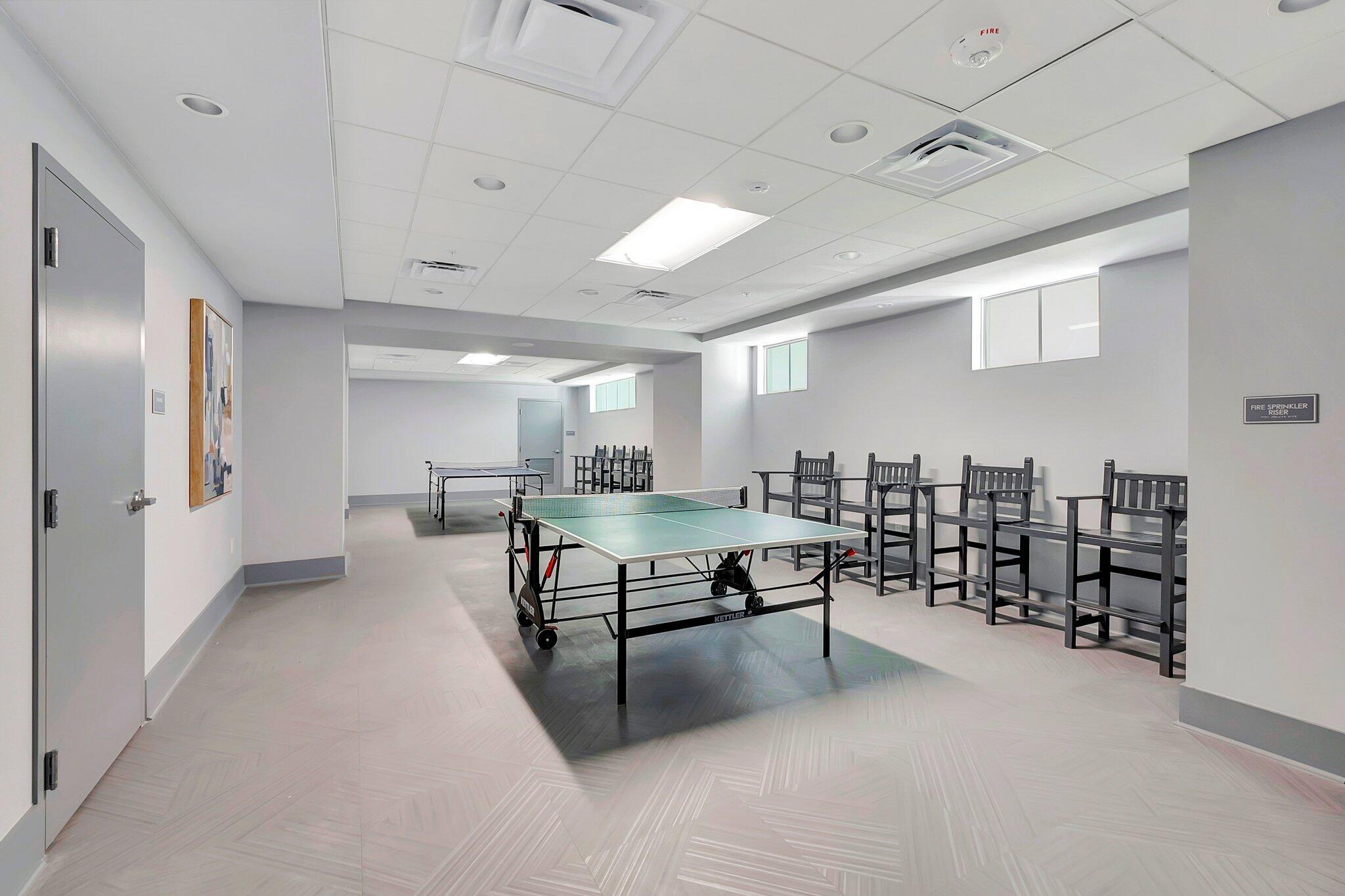 6112 Huntwick Terrace 404