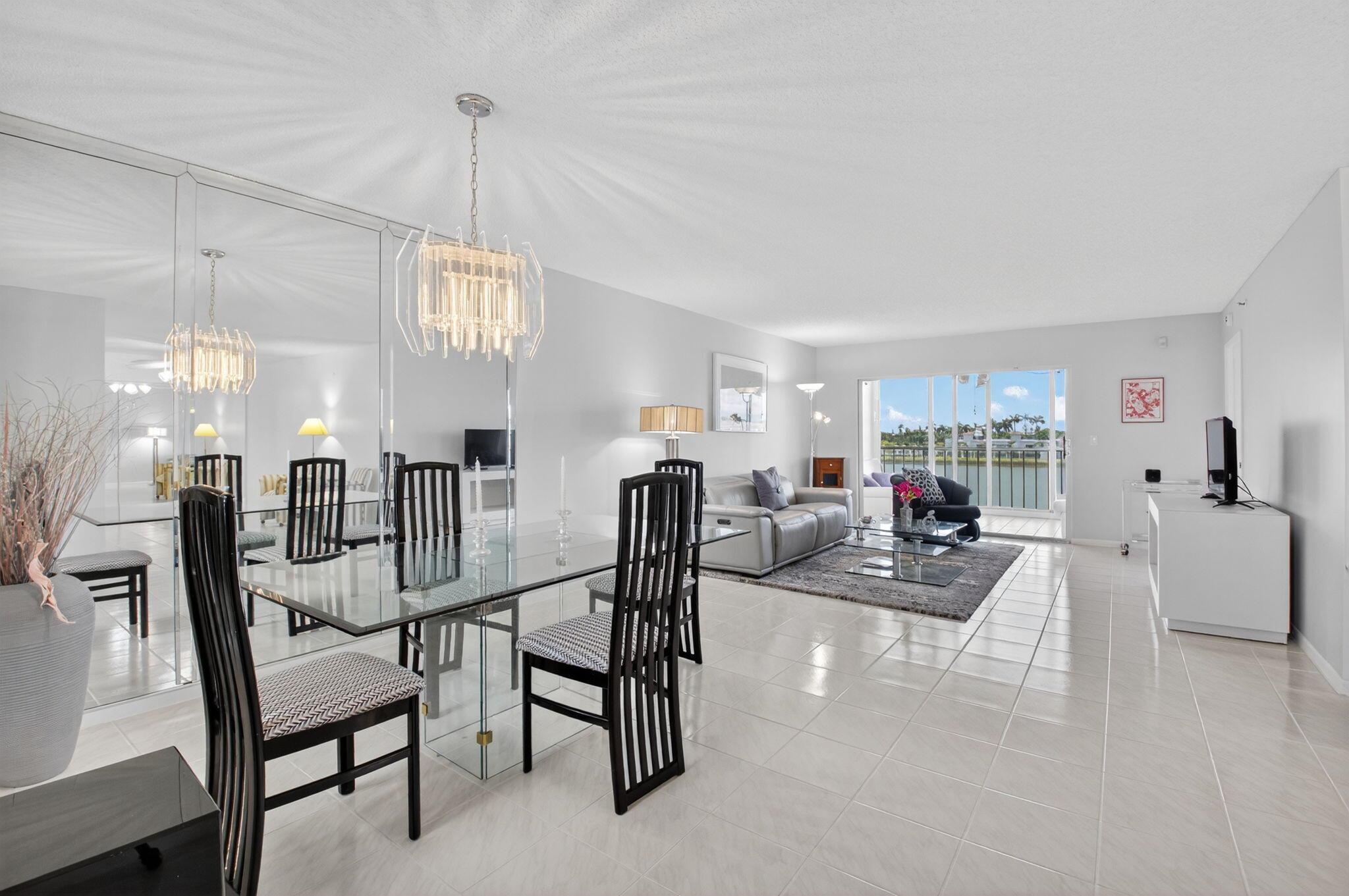 6112 Huntwick Terrace 404