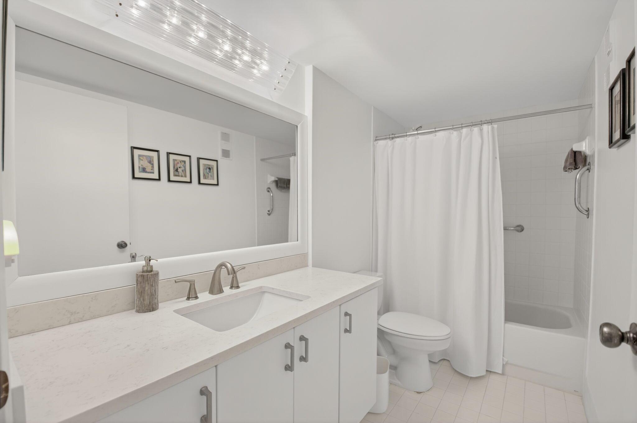 6112 Huntwick Terrace 404