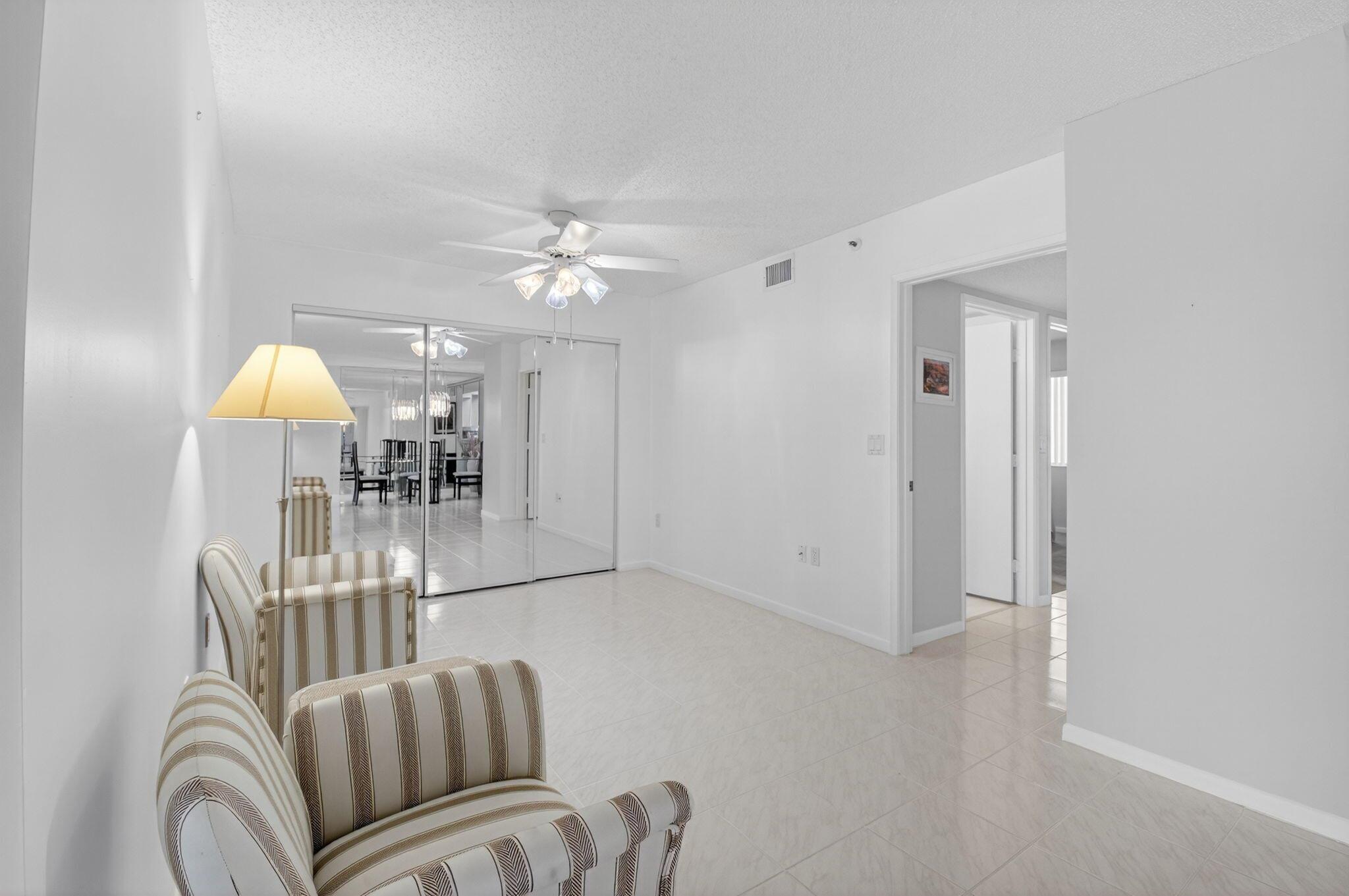 6112 Huntwick Terrace 404