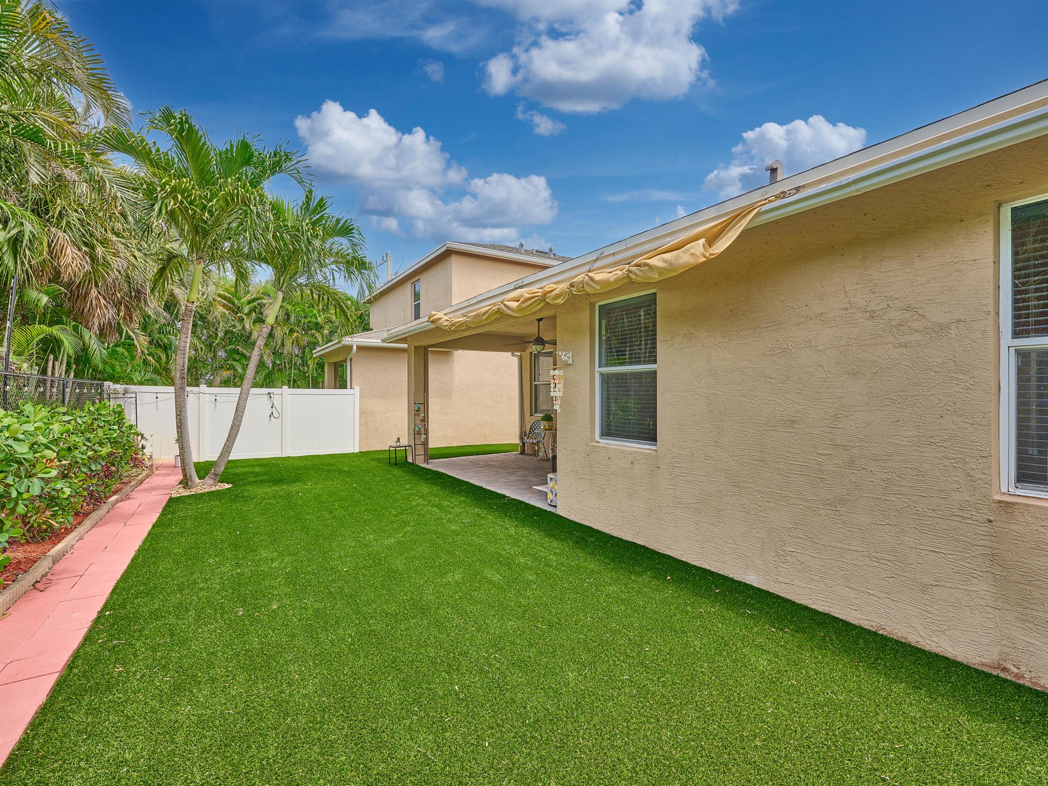 4017 Tomoka Drive
