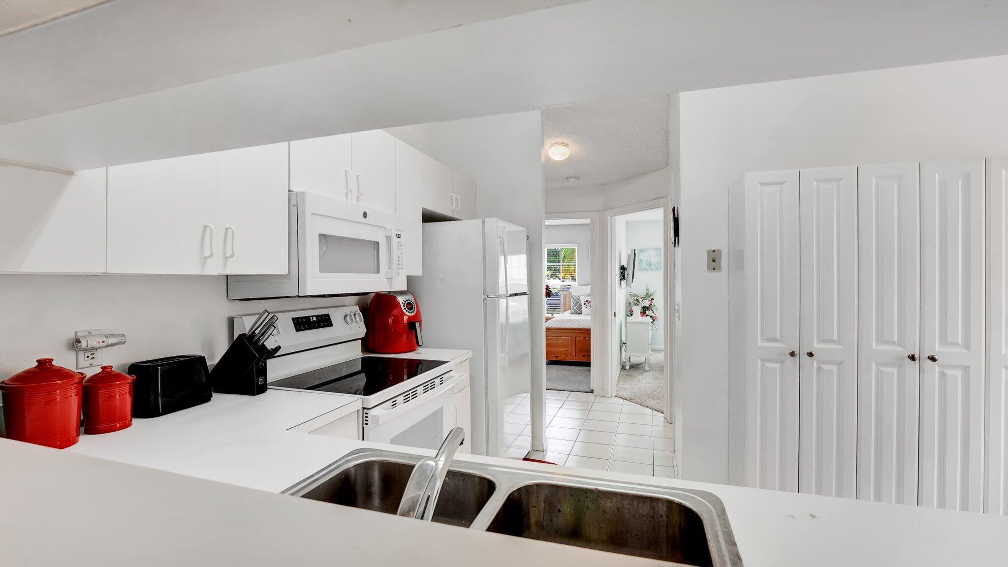 9858 Holly Hill Drive