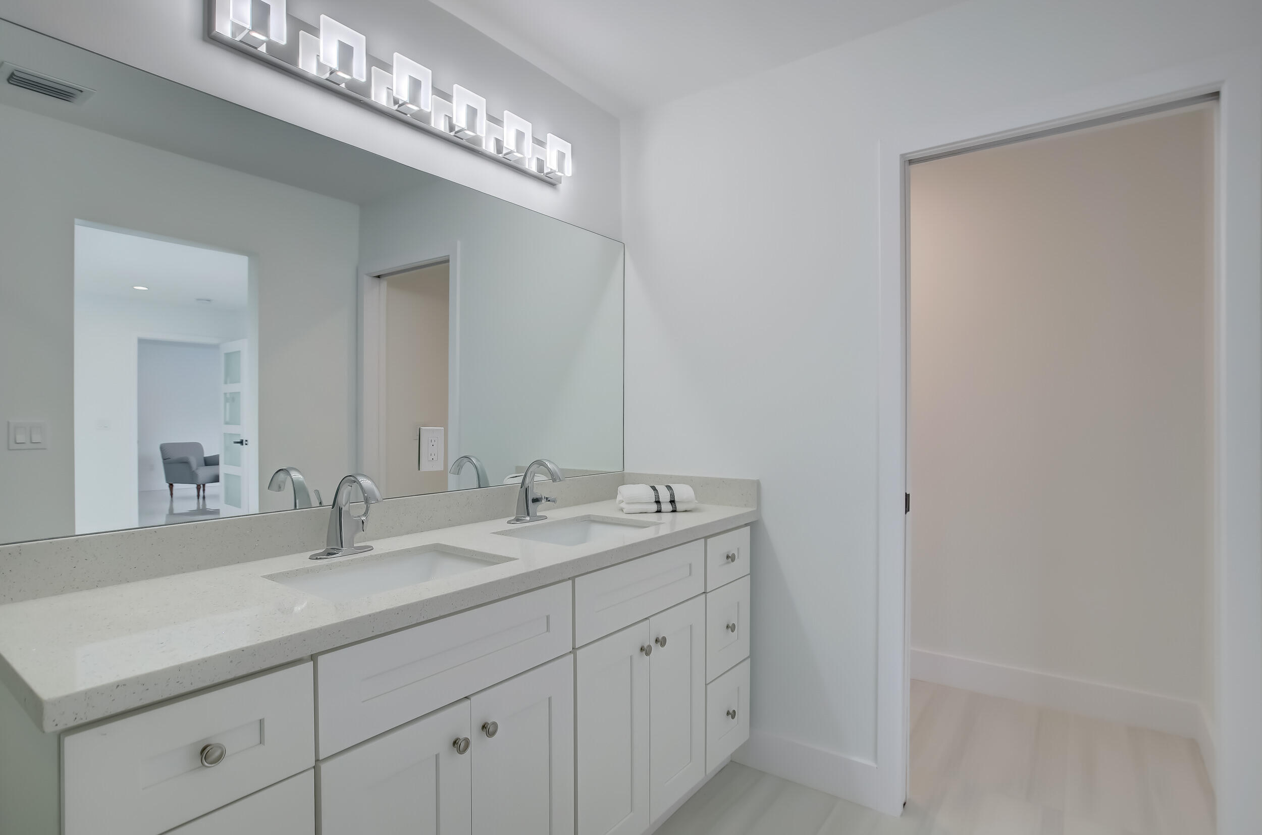 280 SE 9th Street