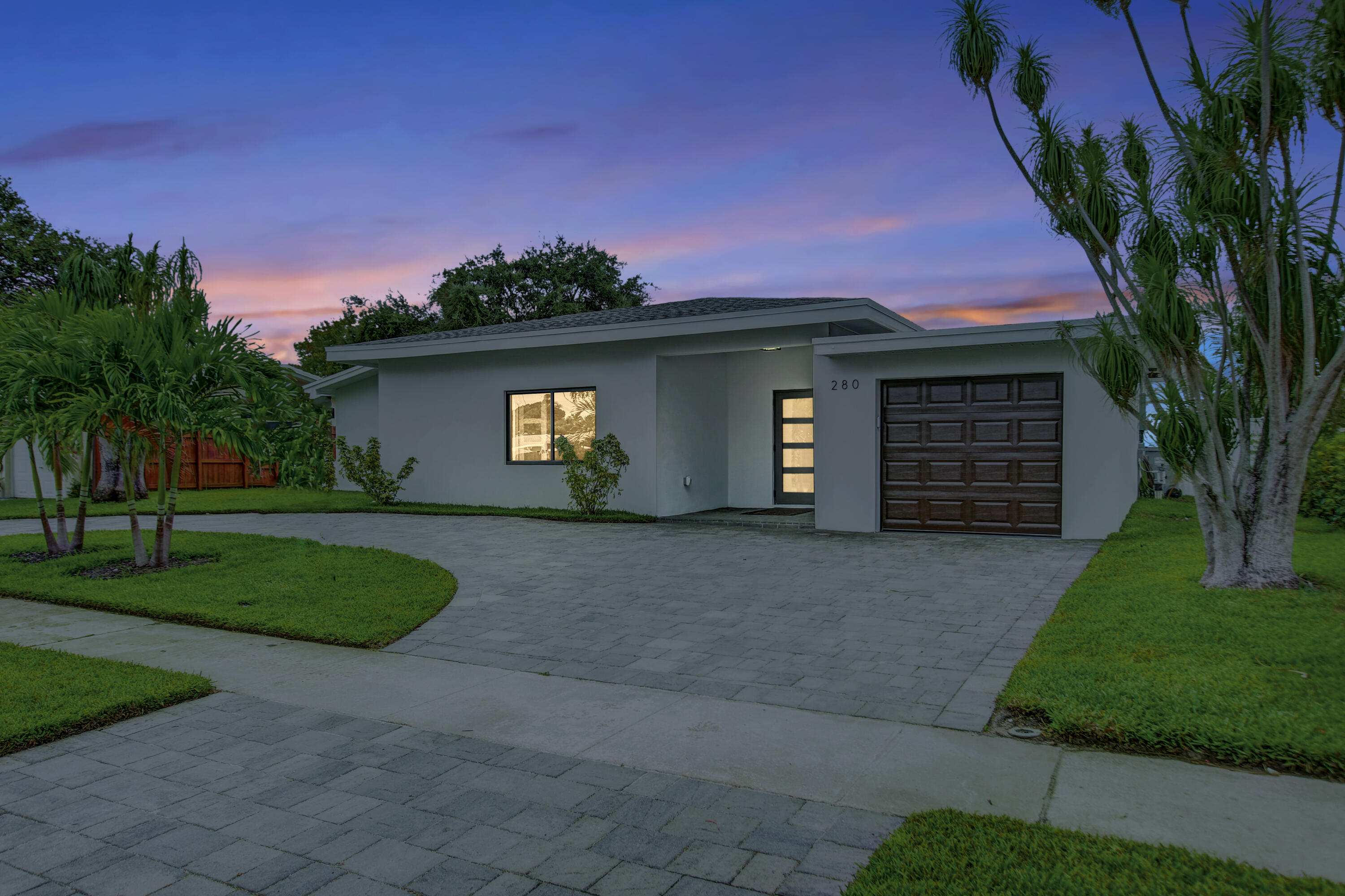 280 SE 9th Street