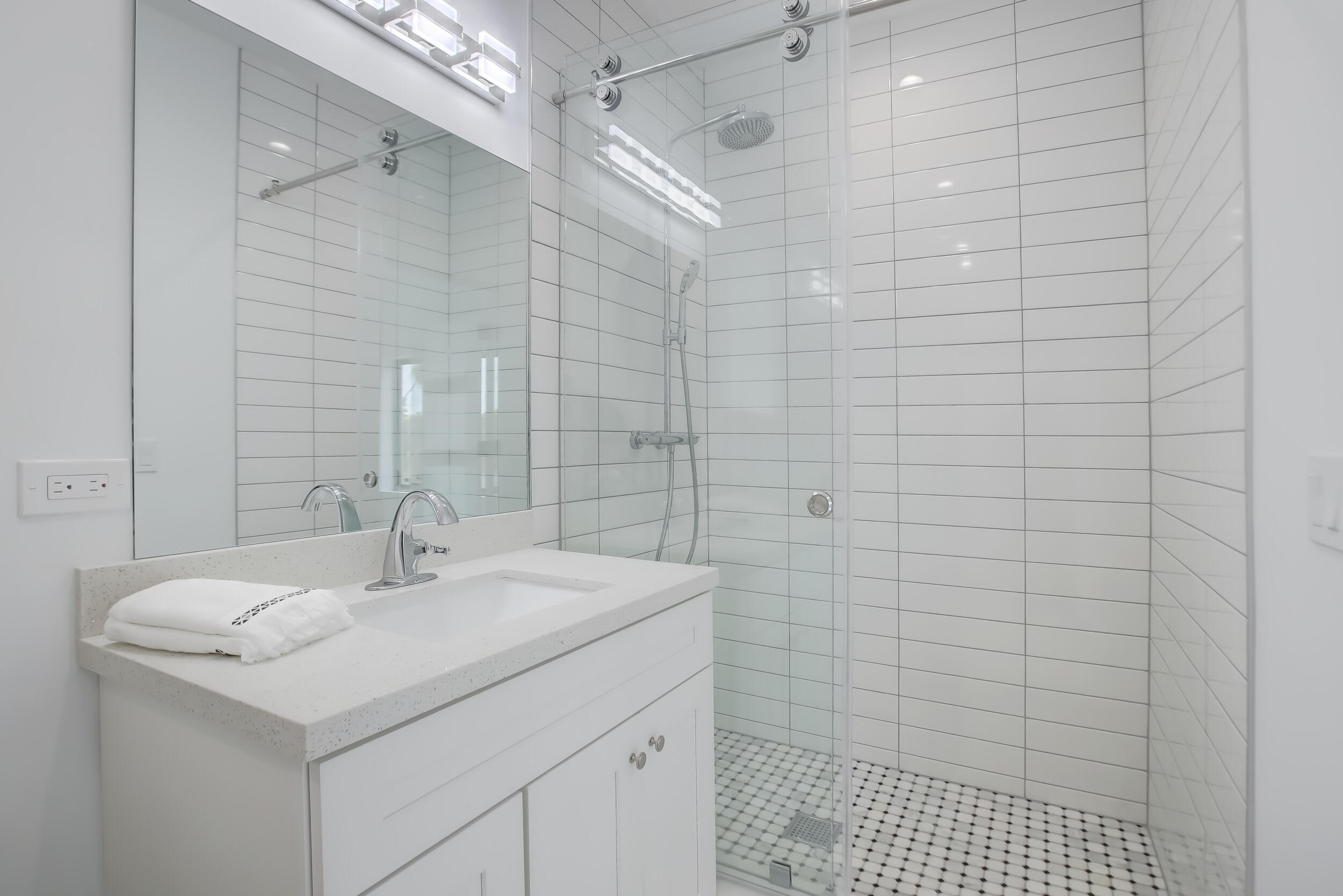 280 SE 9th Street