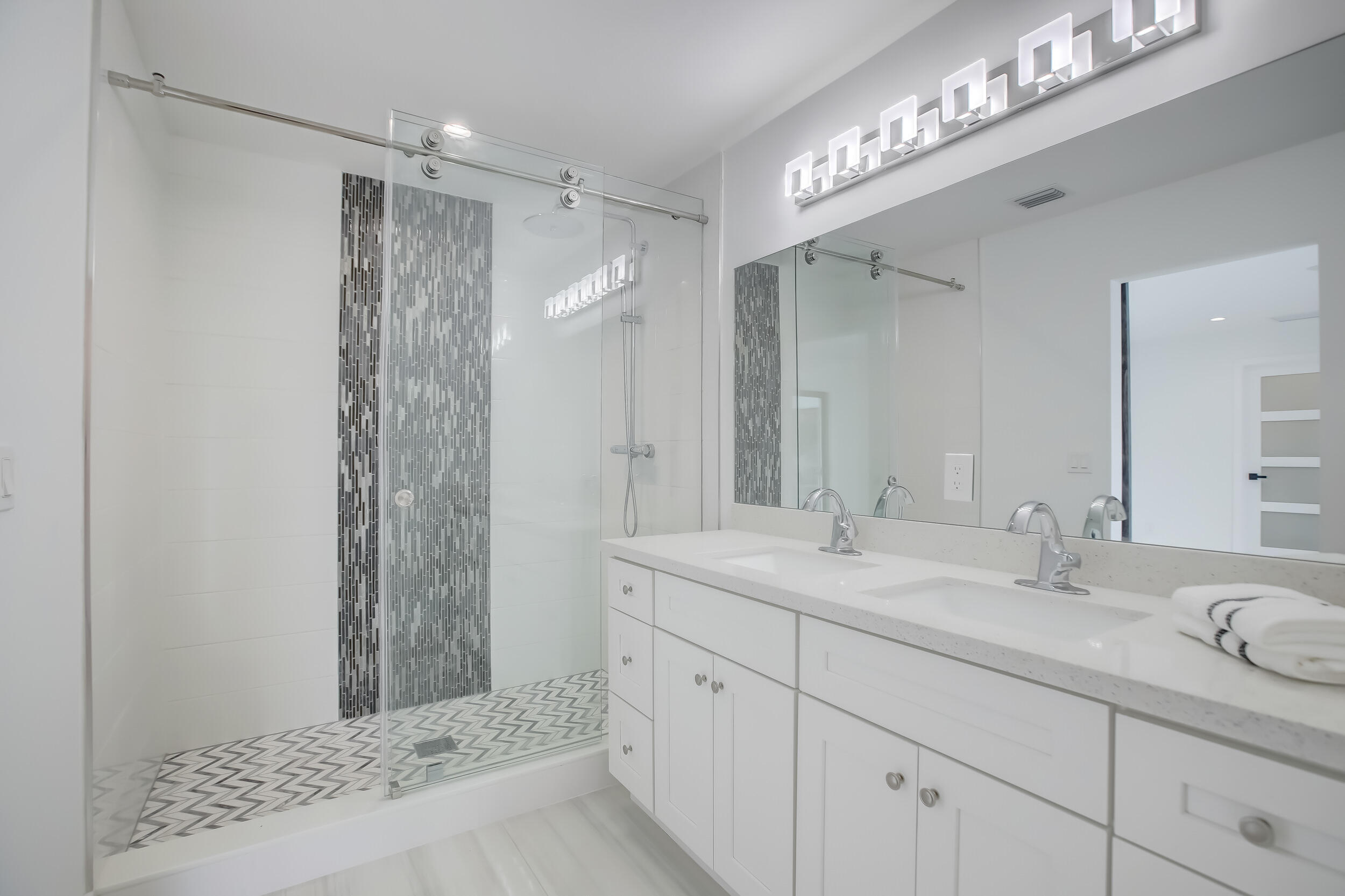 280 SE 9th Street