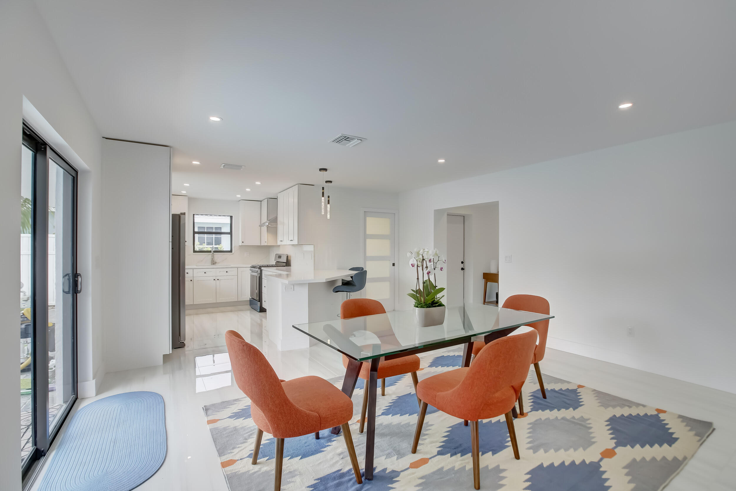 280 SE 9th Street