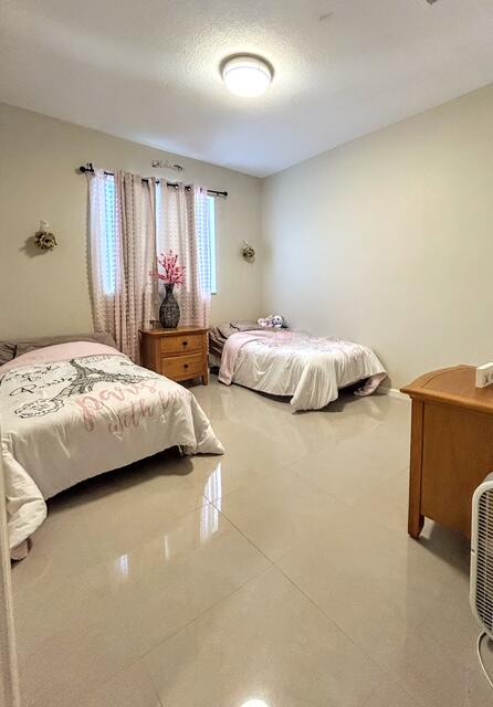 673 Gazetta Way