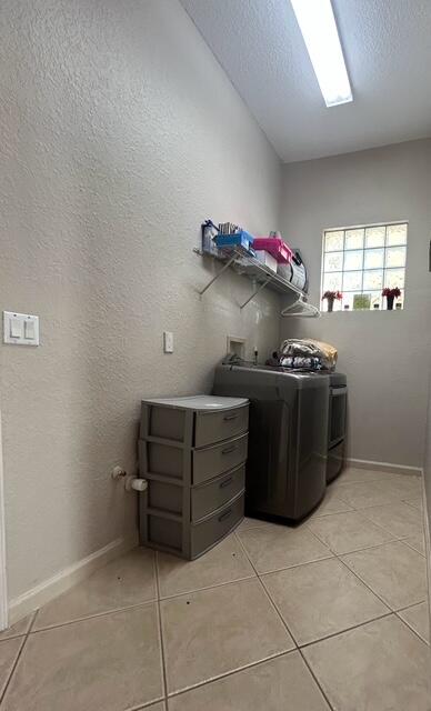 673 Gazetta Way