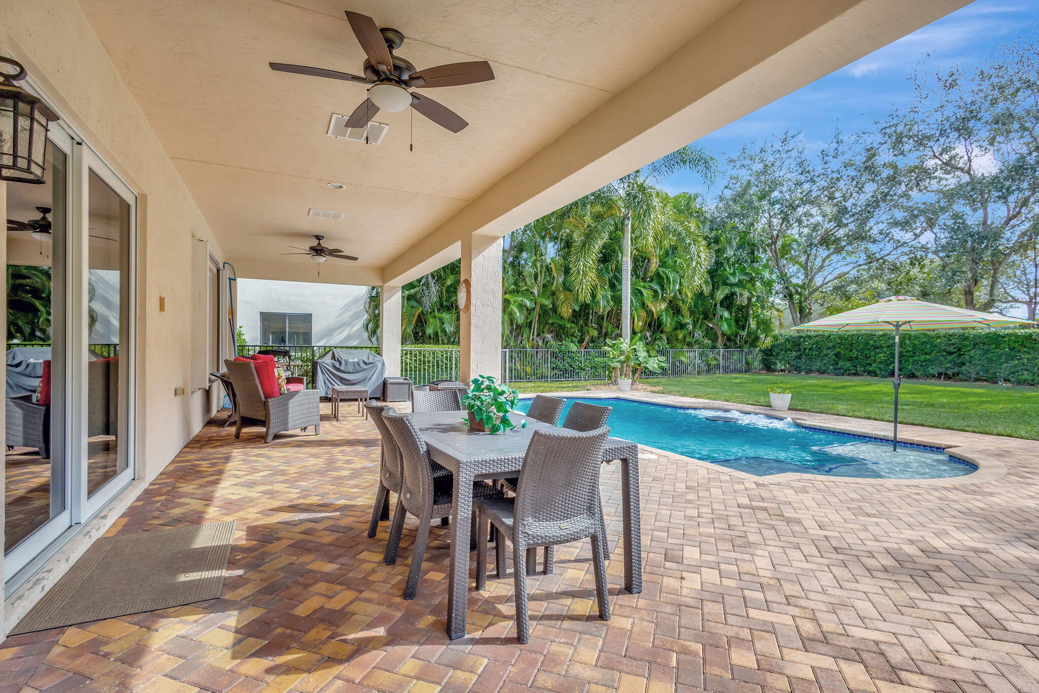 8107 Woodslanding Trail