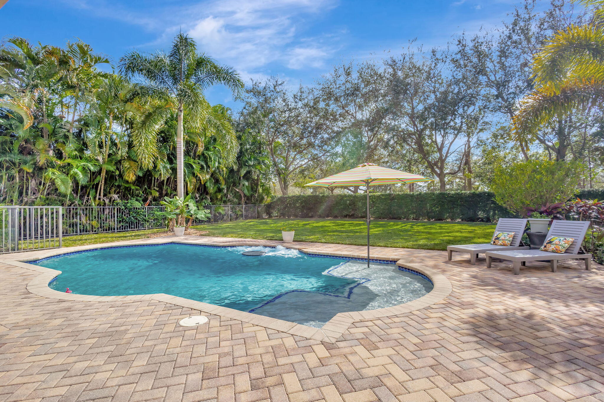 8107 Woodslanding Trail