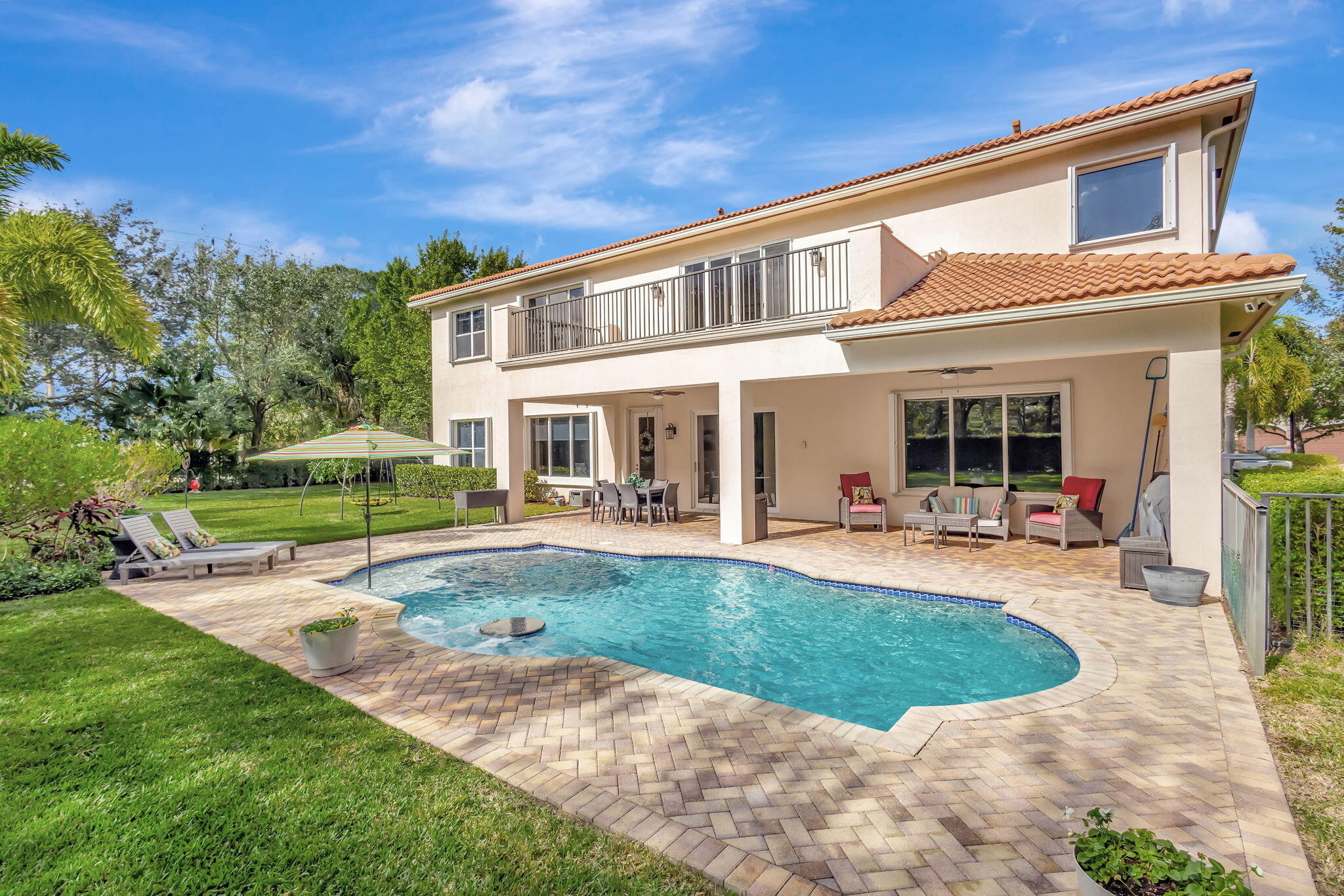 8107 Woodslanding Trail