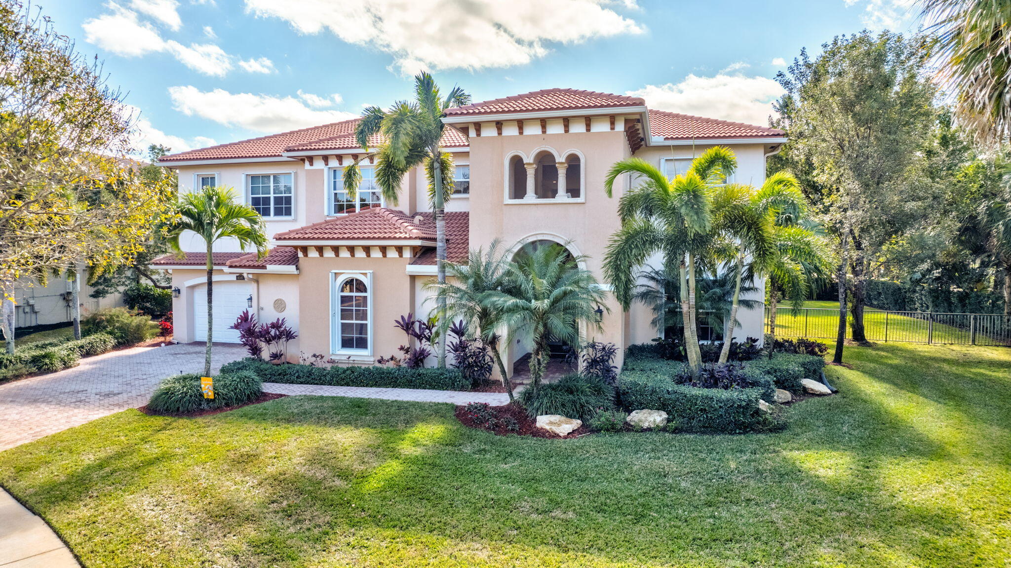 8107 Woodslanding Trail