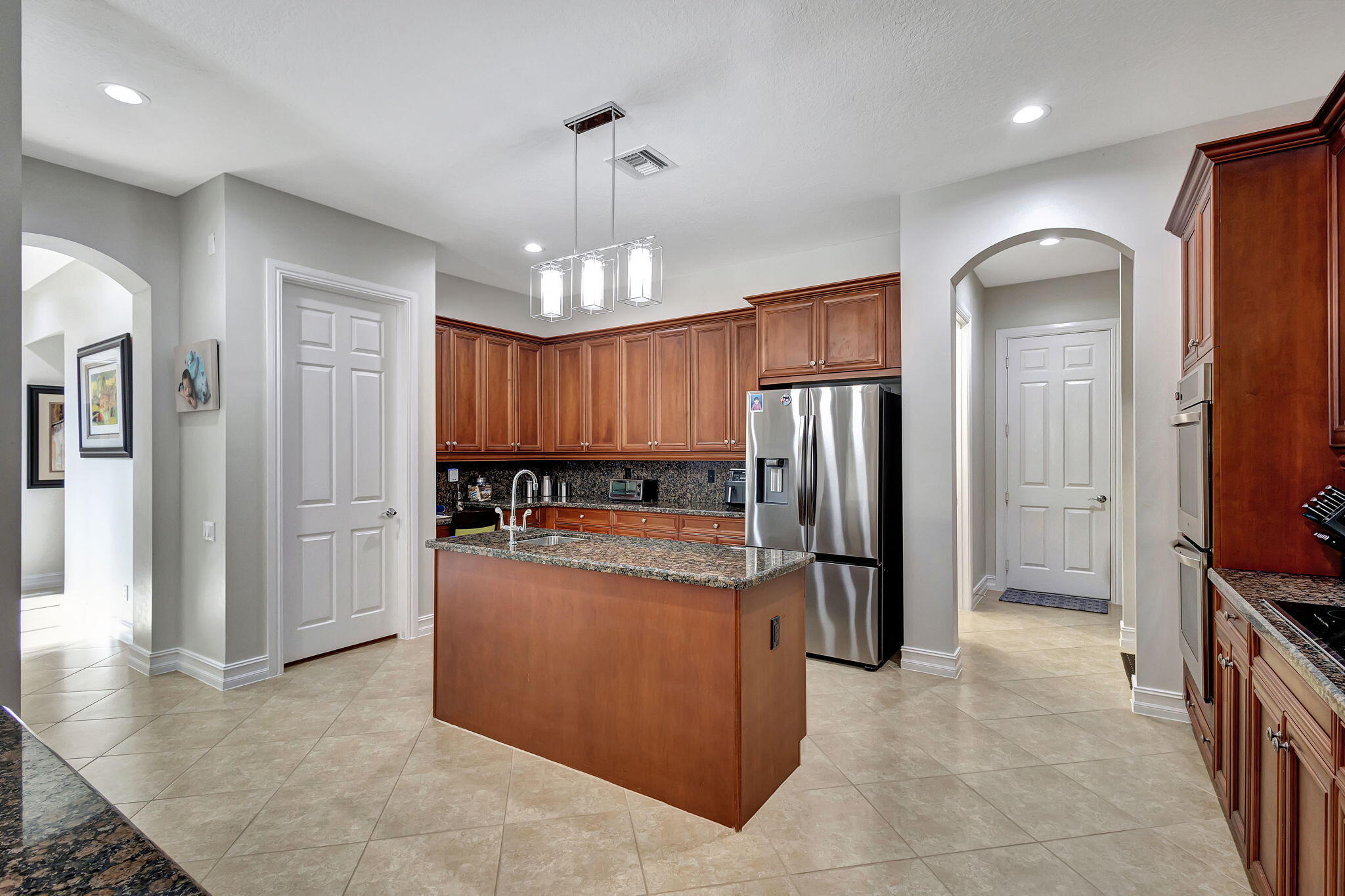 8107 Woodslanding Trail