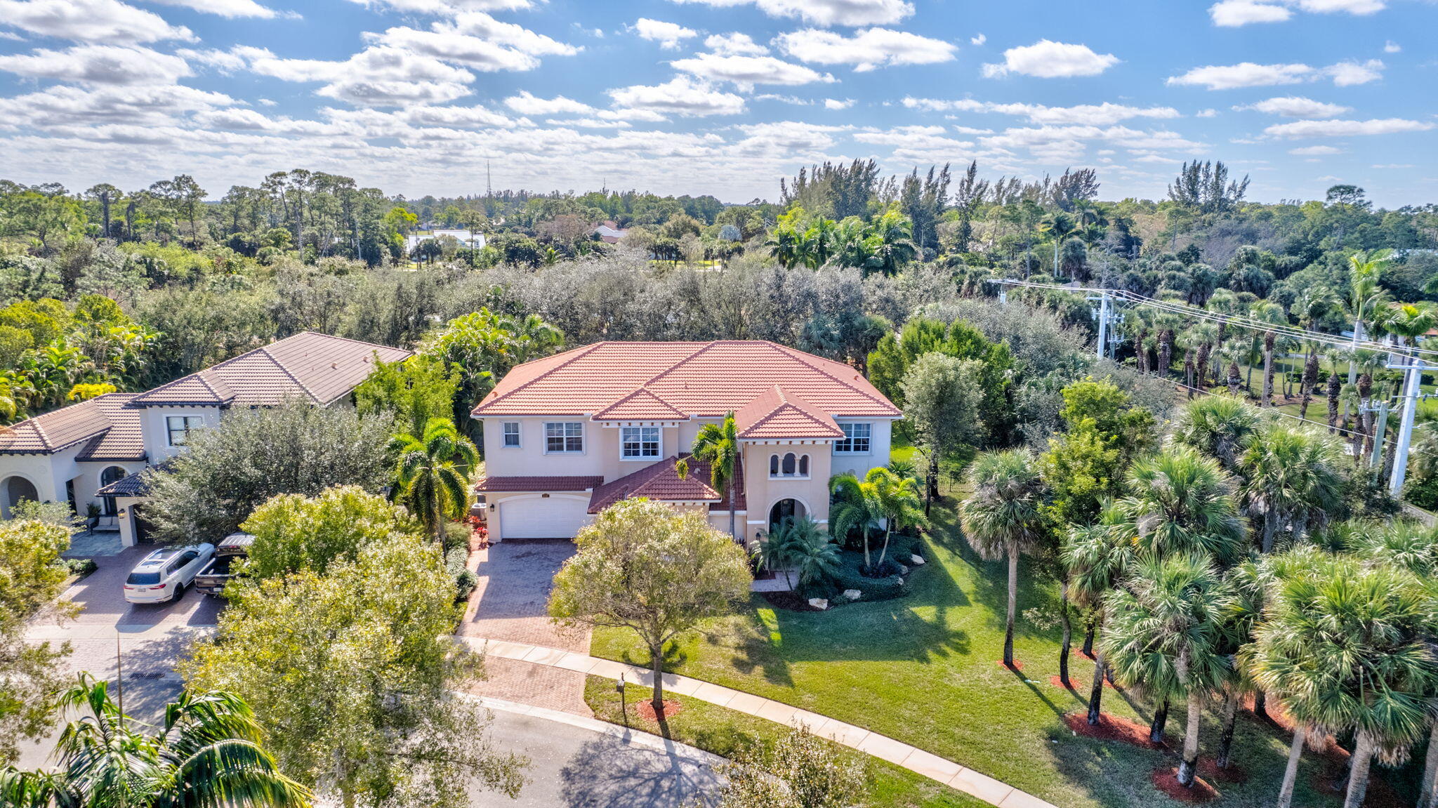 8107 Woodslanding Trail