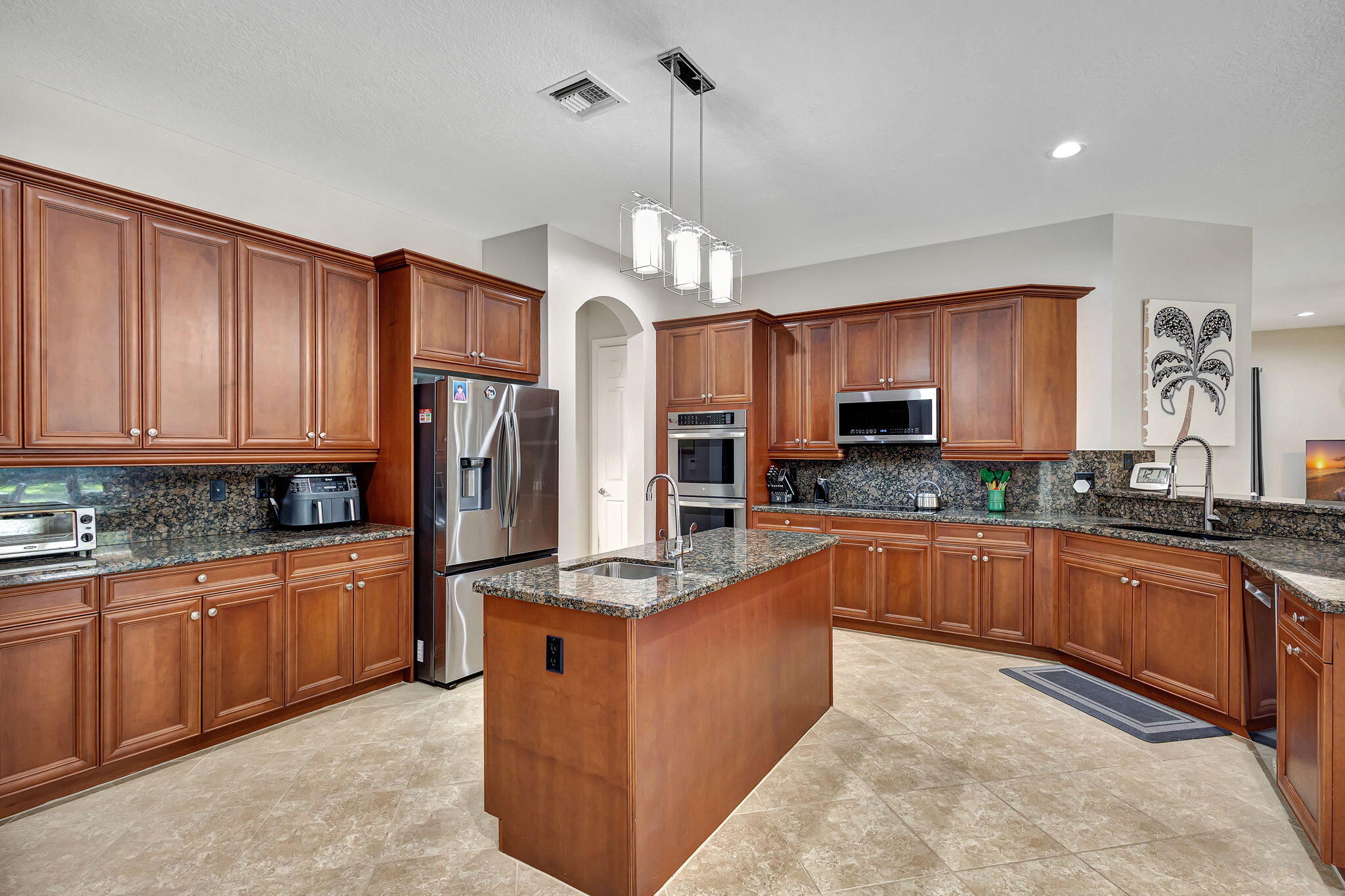 8107 Woodslanding Trail