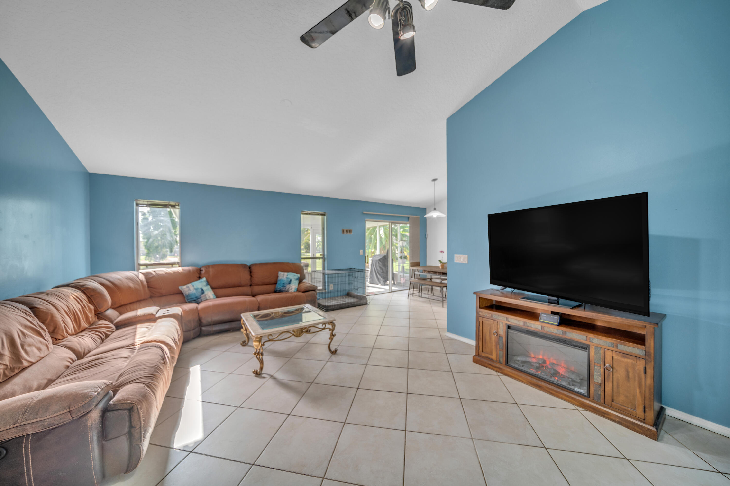1121 Early Drive NW