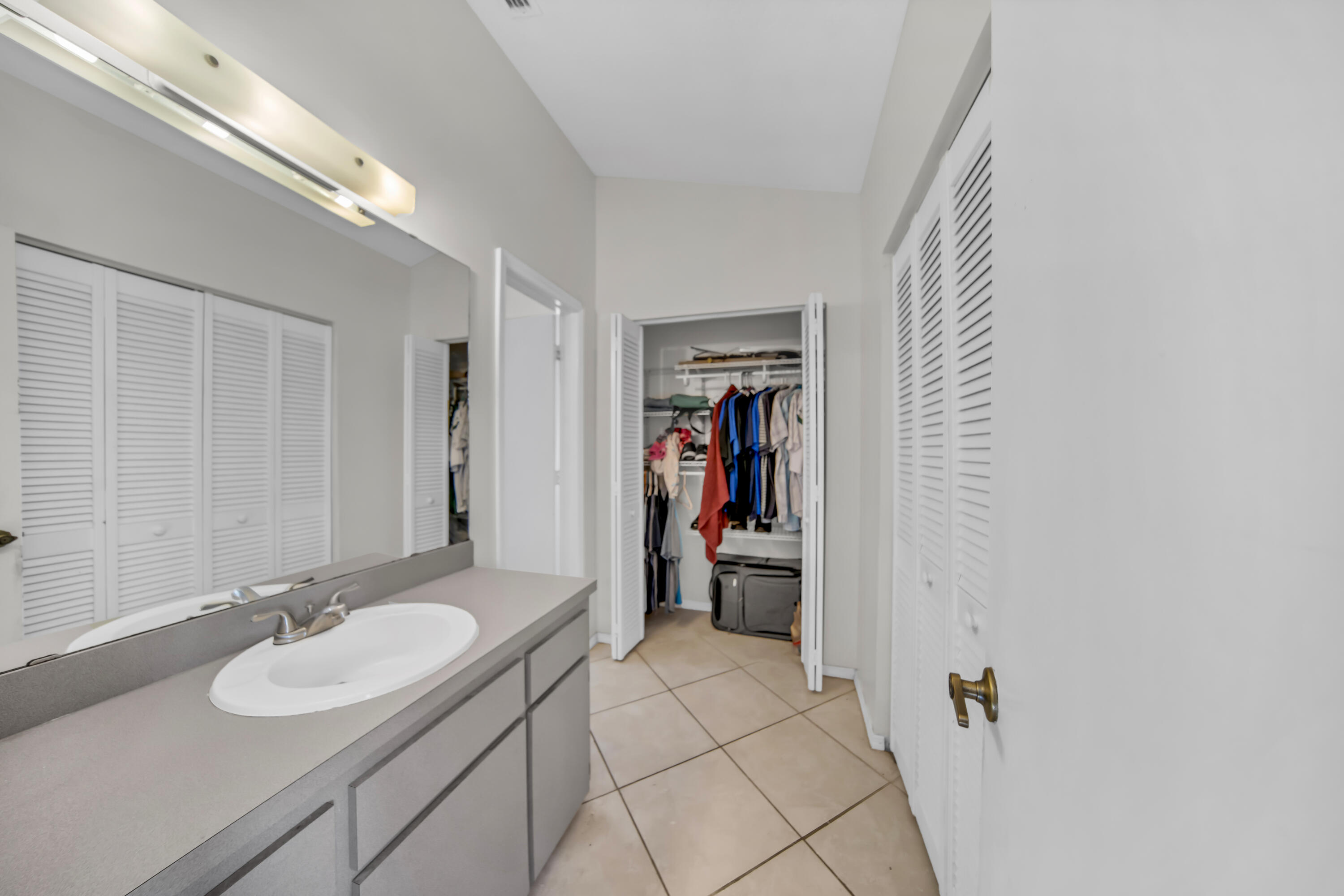 1121 Early Drive NW