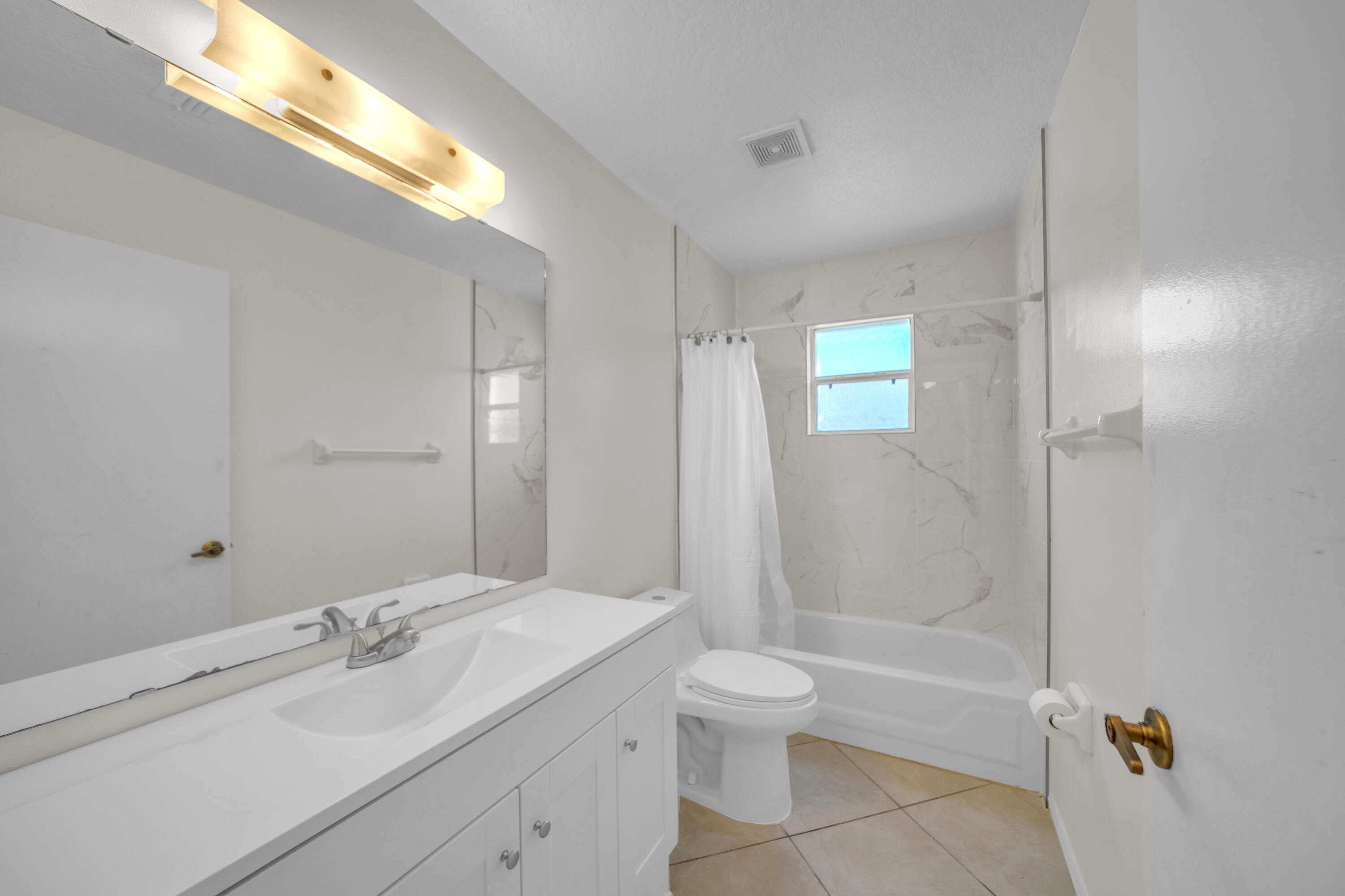 1121 Early Drive NW