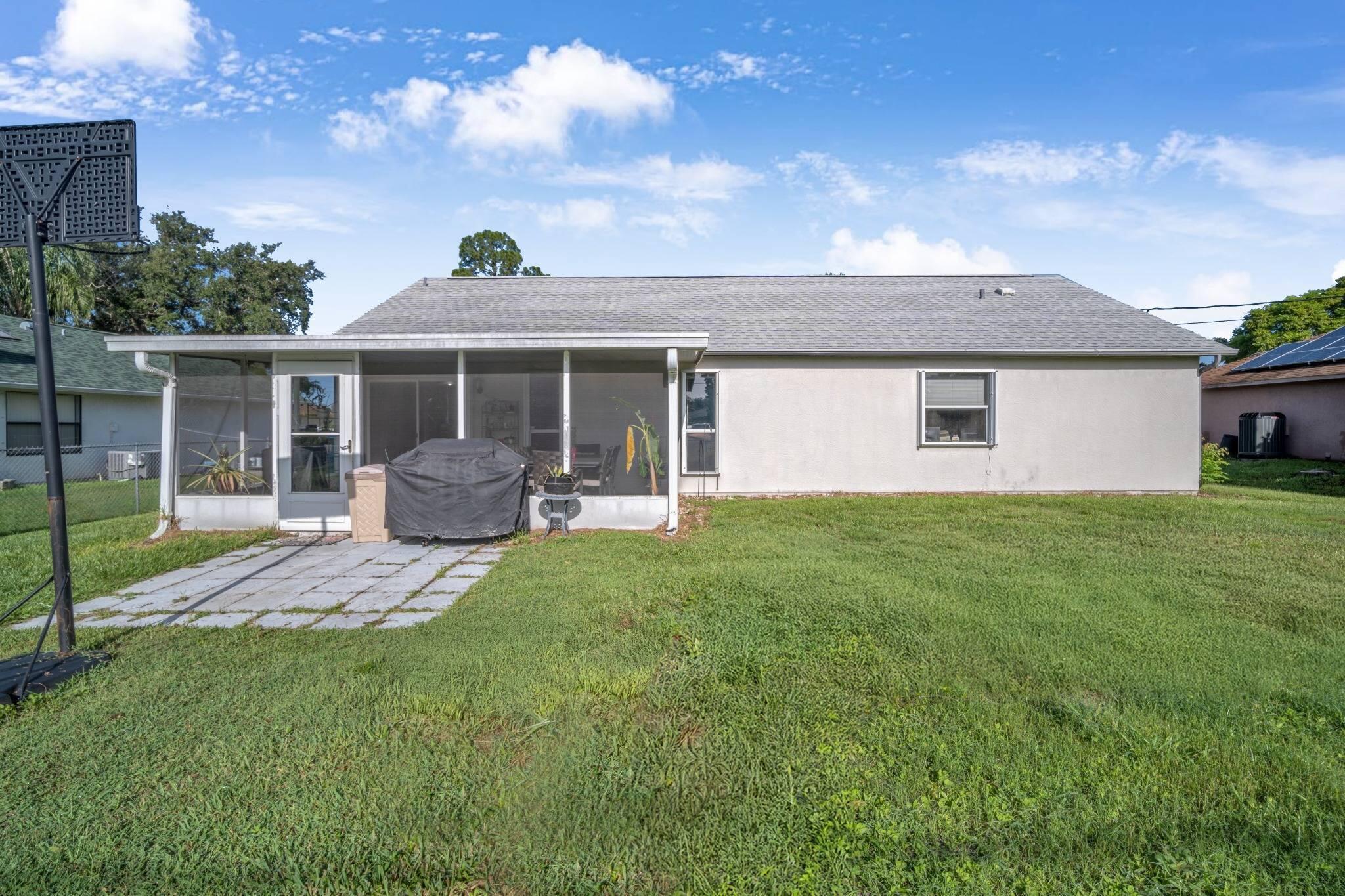 1121 Early Drive NW