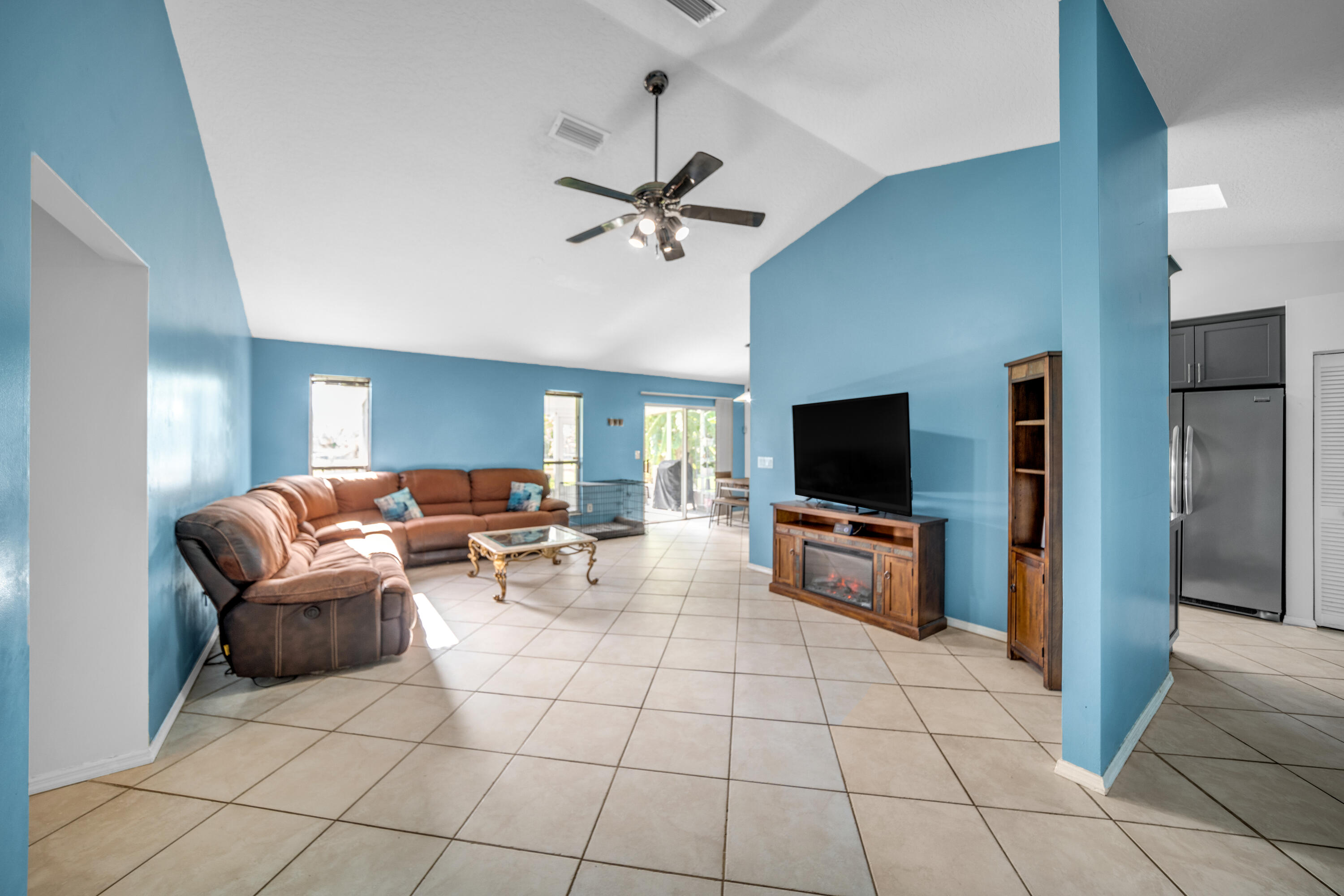 1121 Early Drive NW