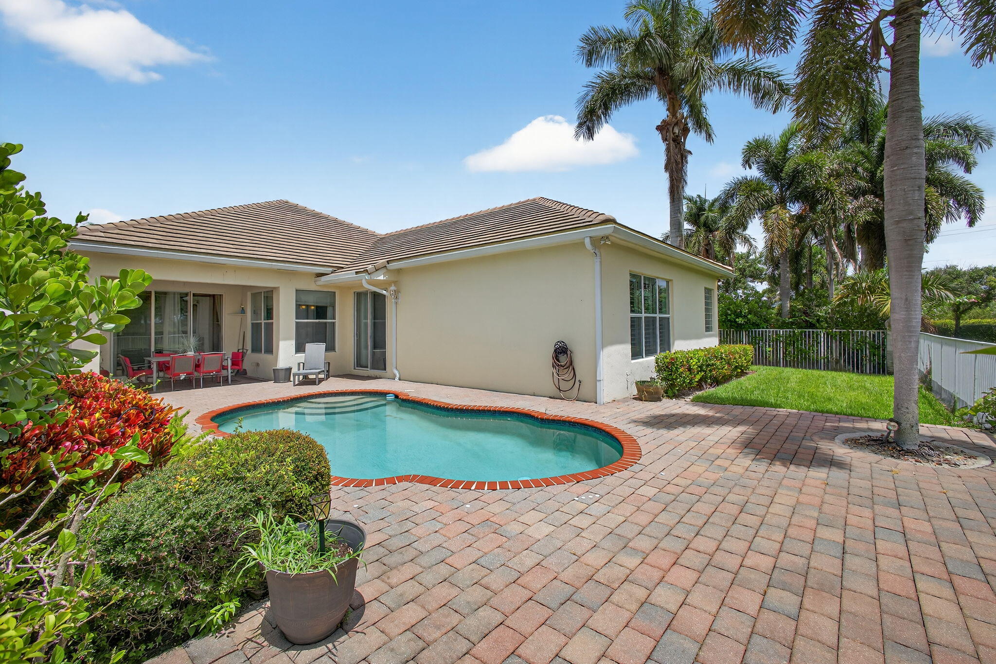 9248 Madewood Court
