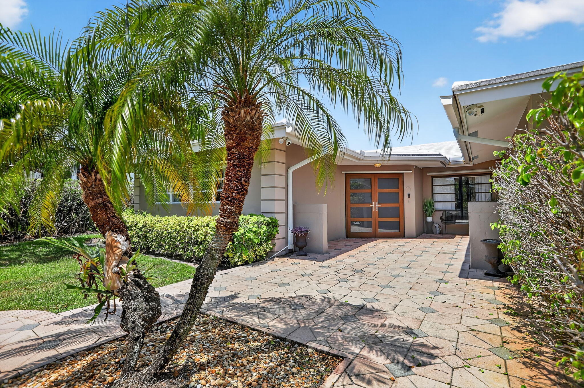 1711 W Terra Mar Drive, Lauderdale-By-The-Sea