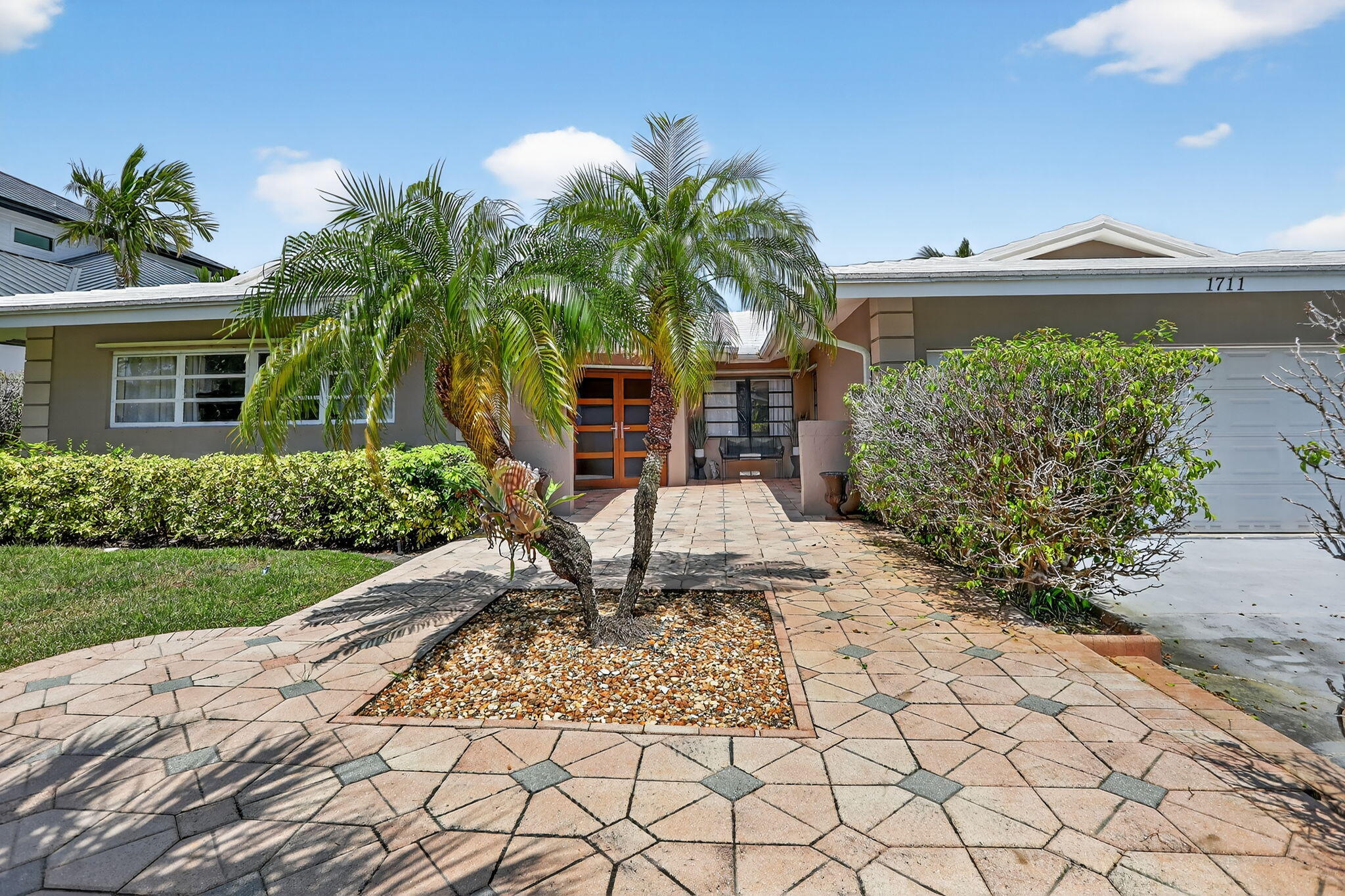 1711 W Terra Mar Drive, Lauderdale-By-The-Sea
