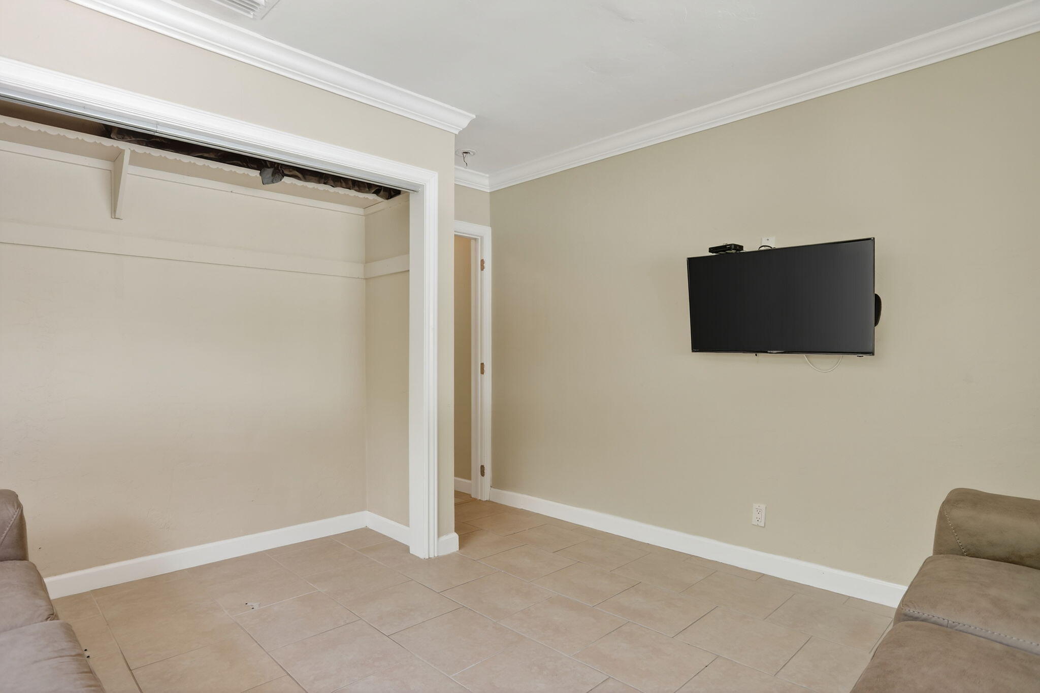 1711 W Terra Mar Drive, Lauderdale-By-The-Sea