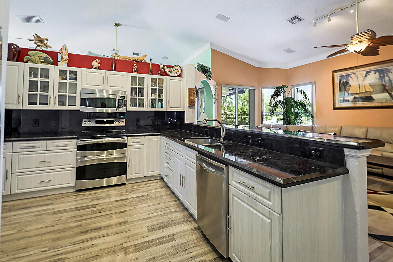 9525 Cross Creek Drive