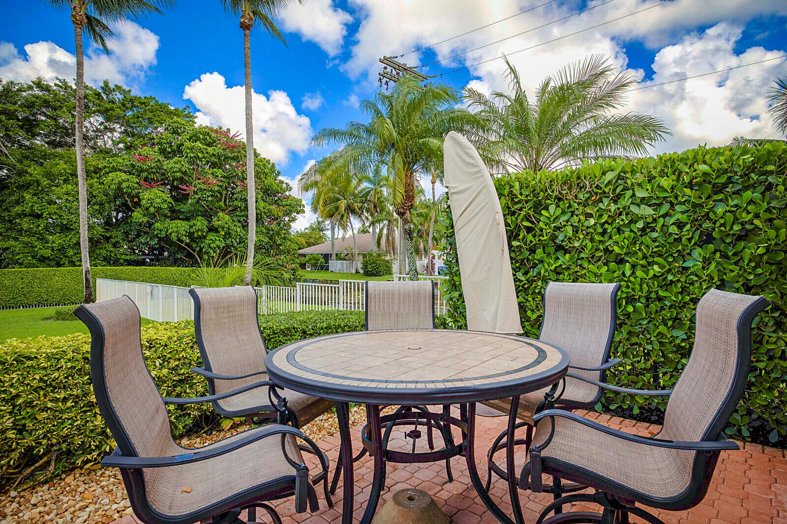 9525 Cross Creek Drive