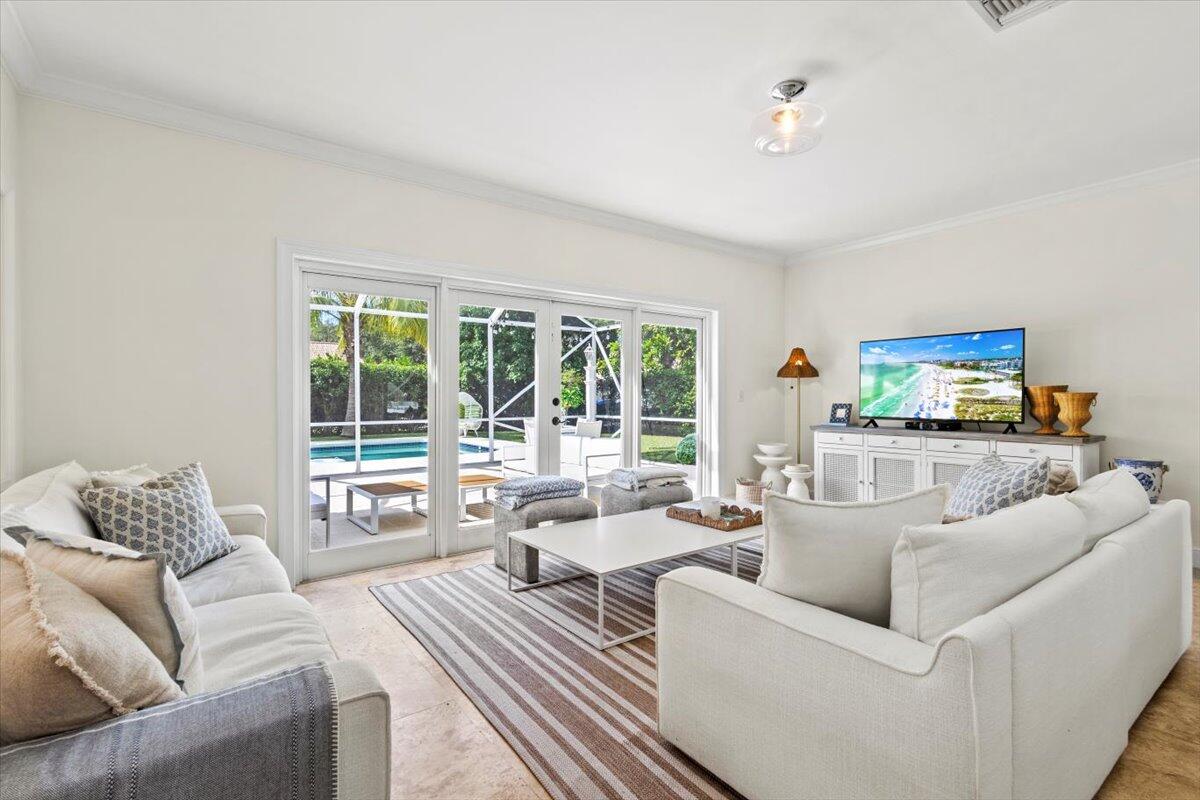 10117 Hunt Club Lane