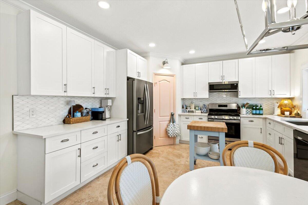 10117 Hunt Club Lane