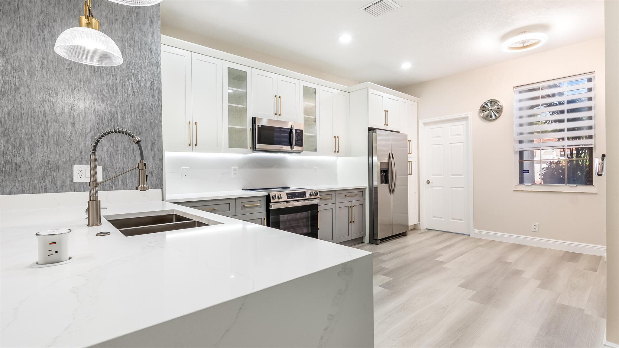 10849 Royal Caribbean Circle