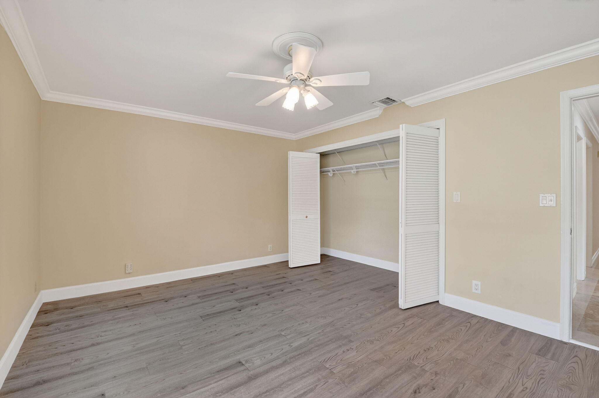 5884 Pinebrook Drive
