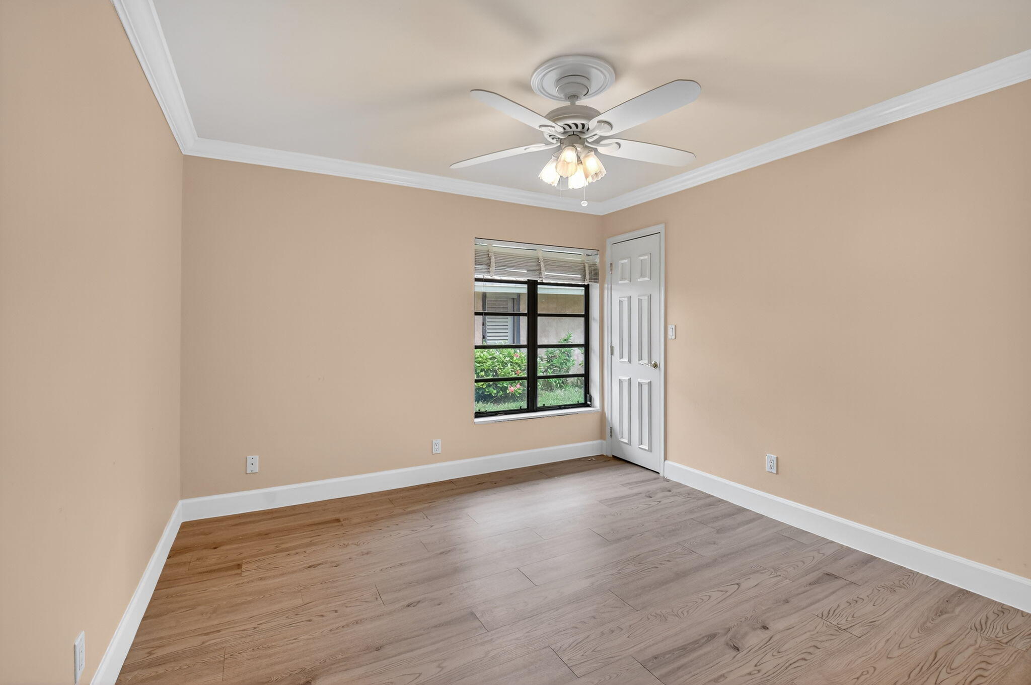 5884 Pinebrook Drive