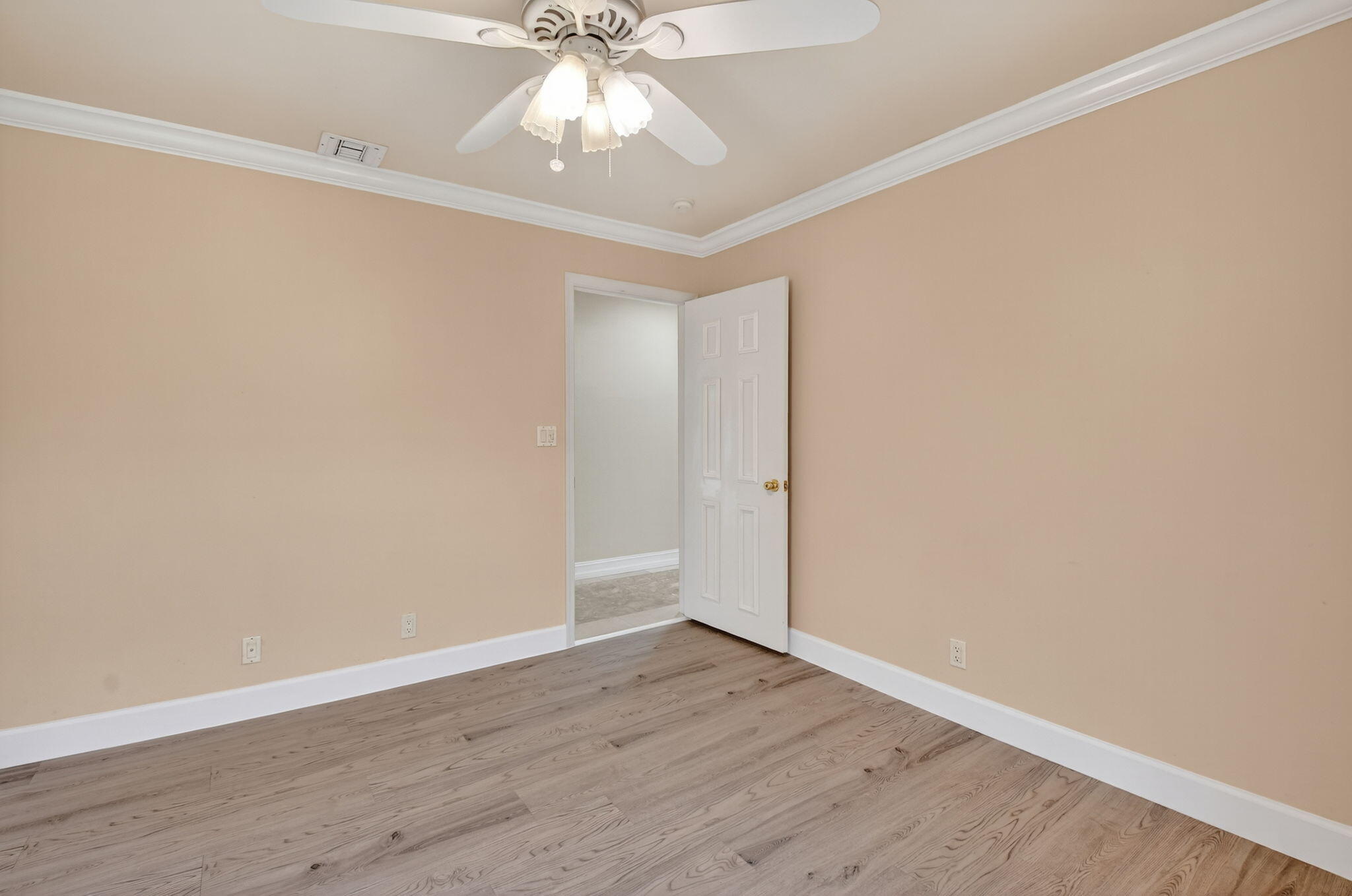 5884 Pinebrook Drive