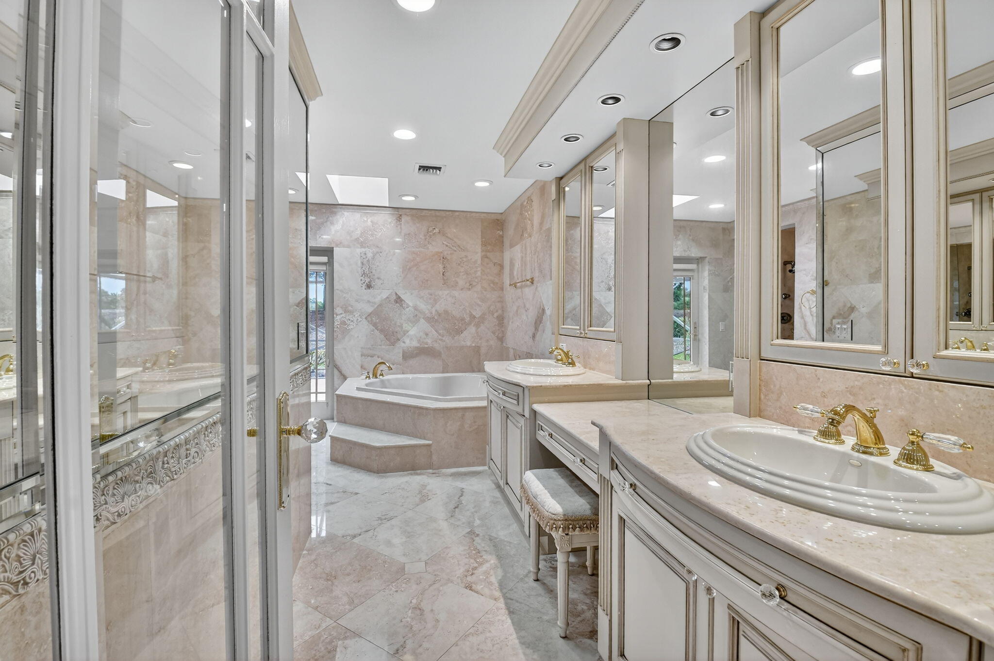5884 Pinebrook Drive