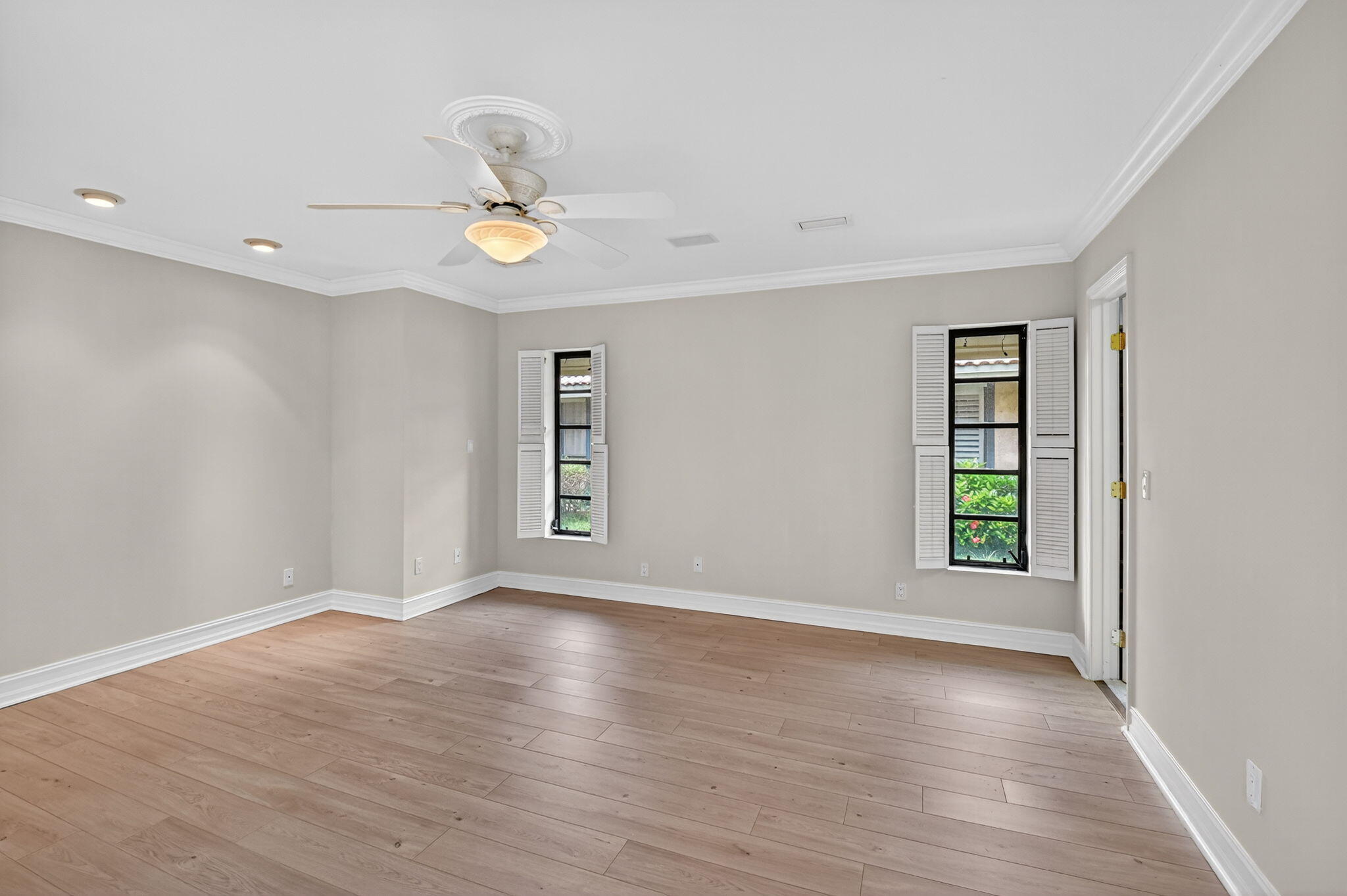 5884 Pinebrook Drive