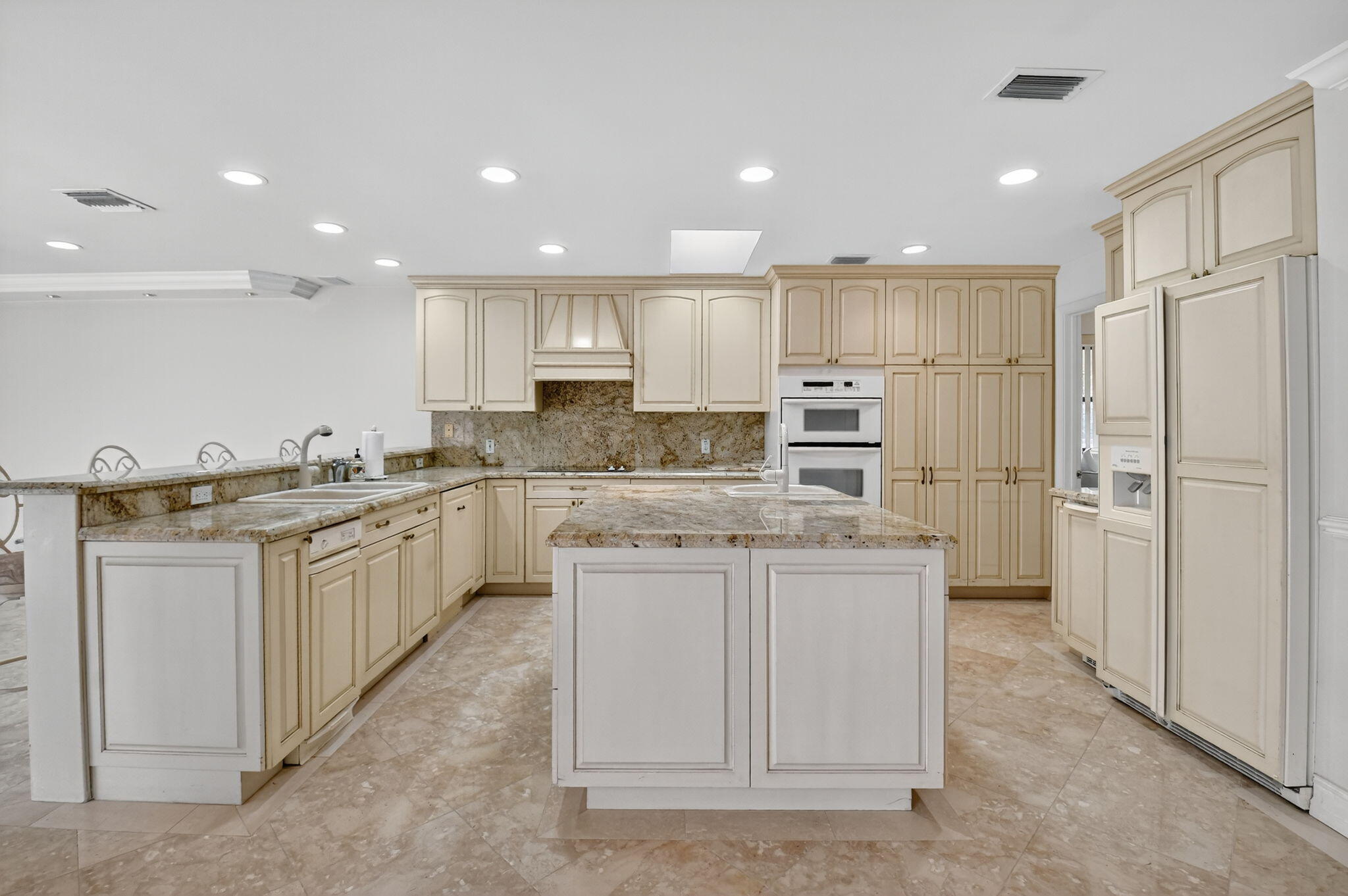 5884 Pinebrook Drive