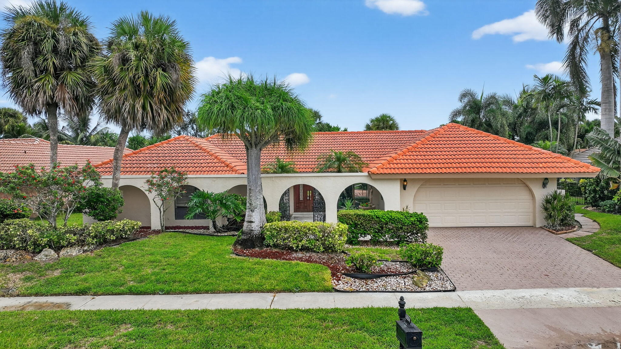 5884 Pinebrook Drive