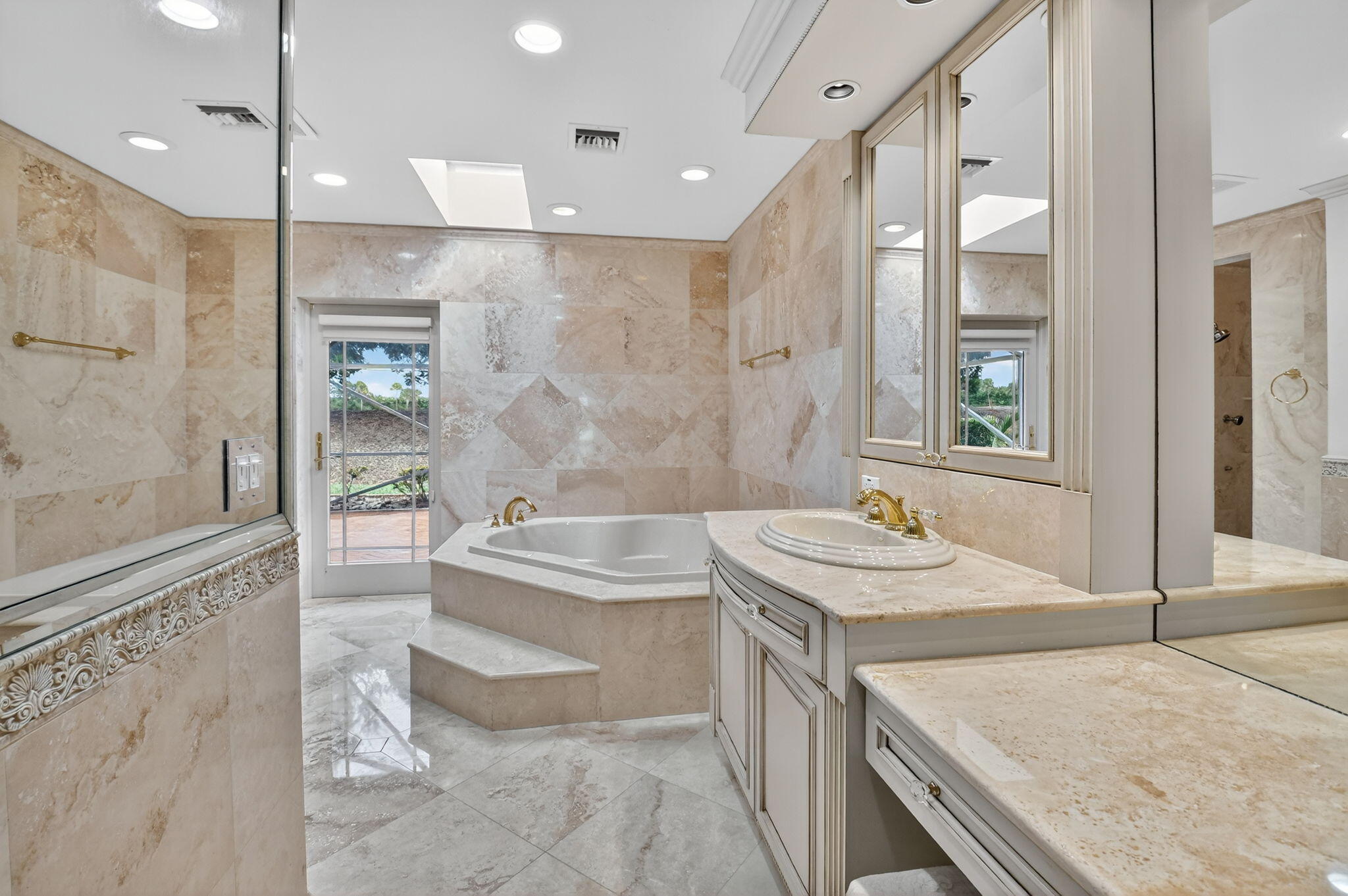 5884 Pinebrook Drive