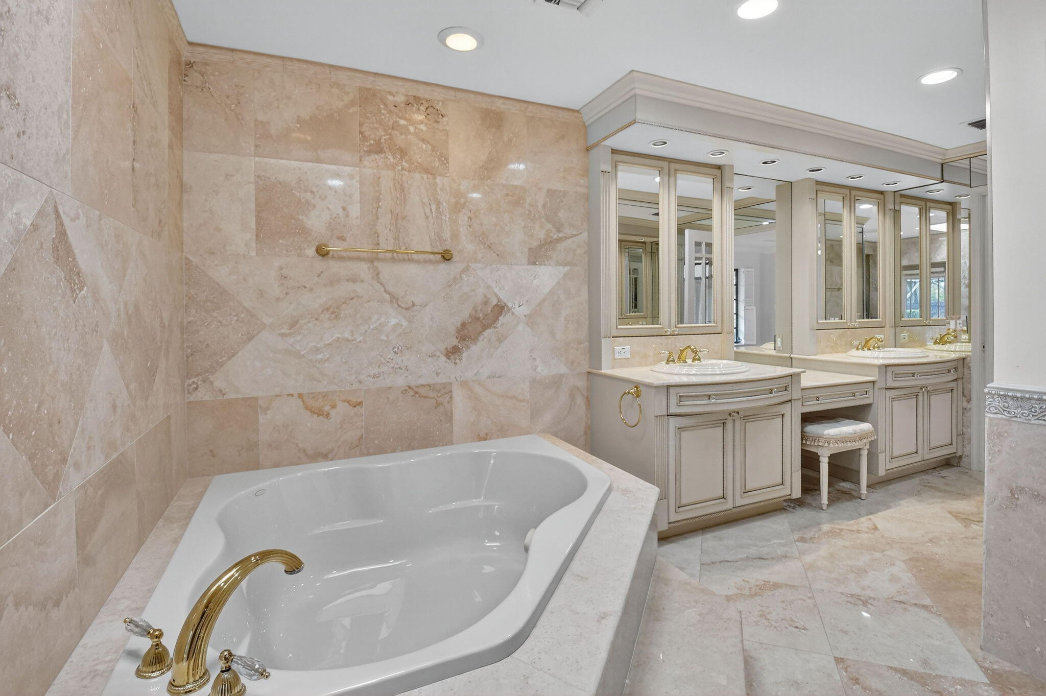 5884 Pinebrook Drive