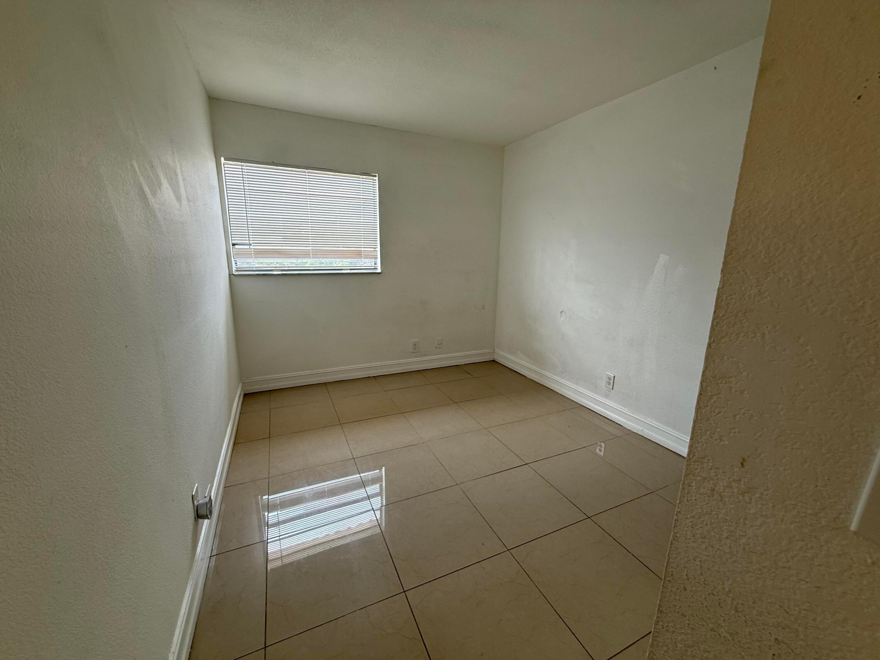 3760 NW 115th Way 12-2