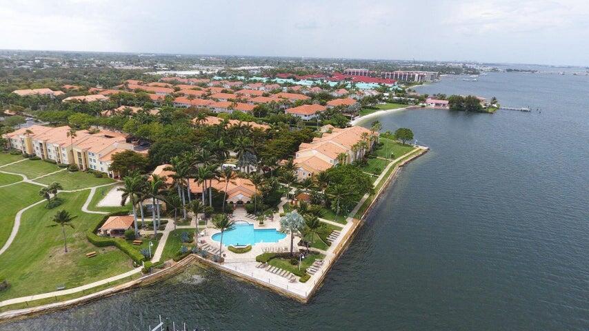 160 Yacht Club Way 102