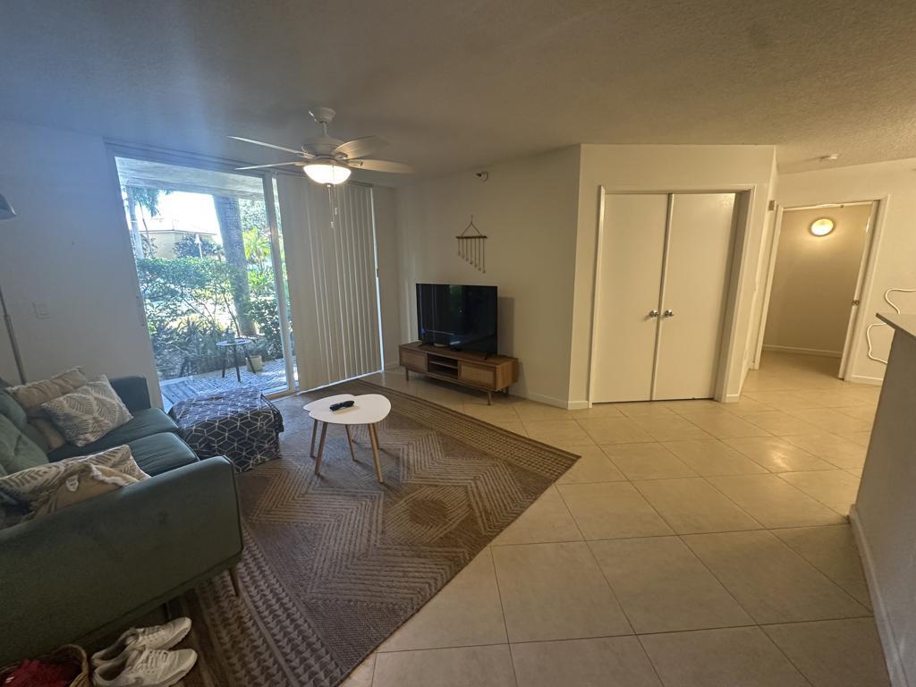 160 Yacht Club Way 102