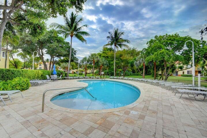 160 Yacht Club Way 102