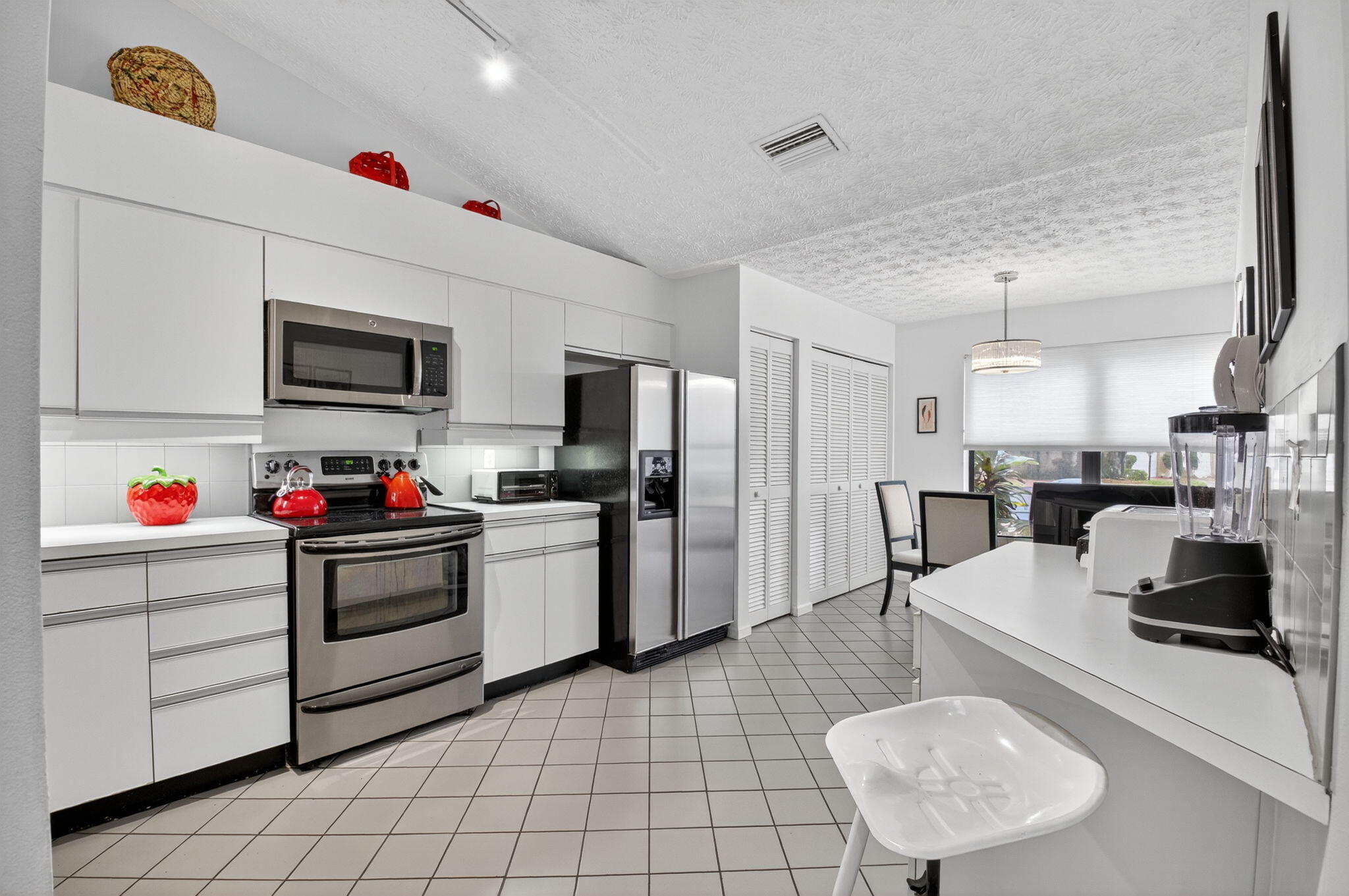 22709 Meridiana Drive