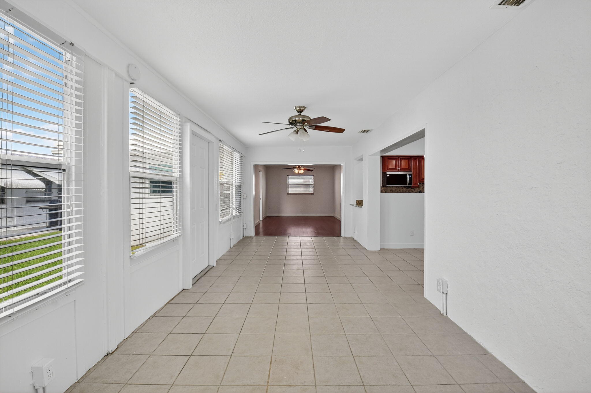 1987 Campanelli Boulevard